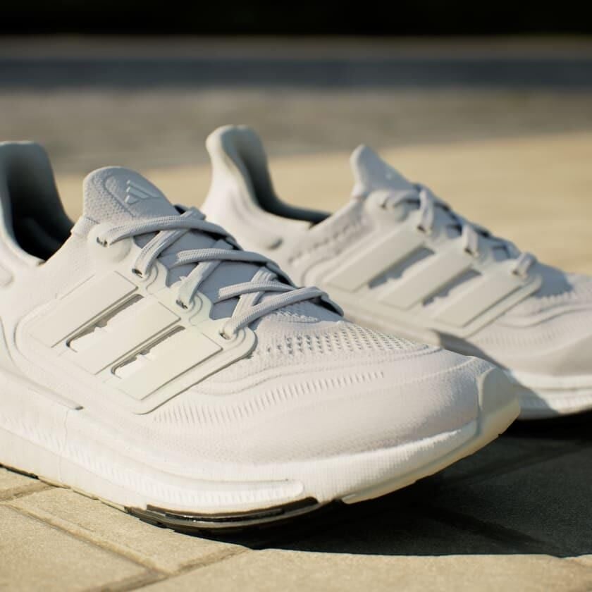ADİDAS KADIN KOŞU AYAKKABISI ULTRABOOST LIGHT W GY9352