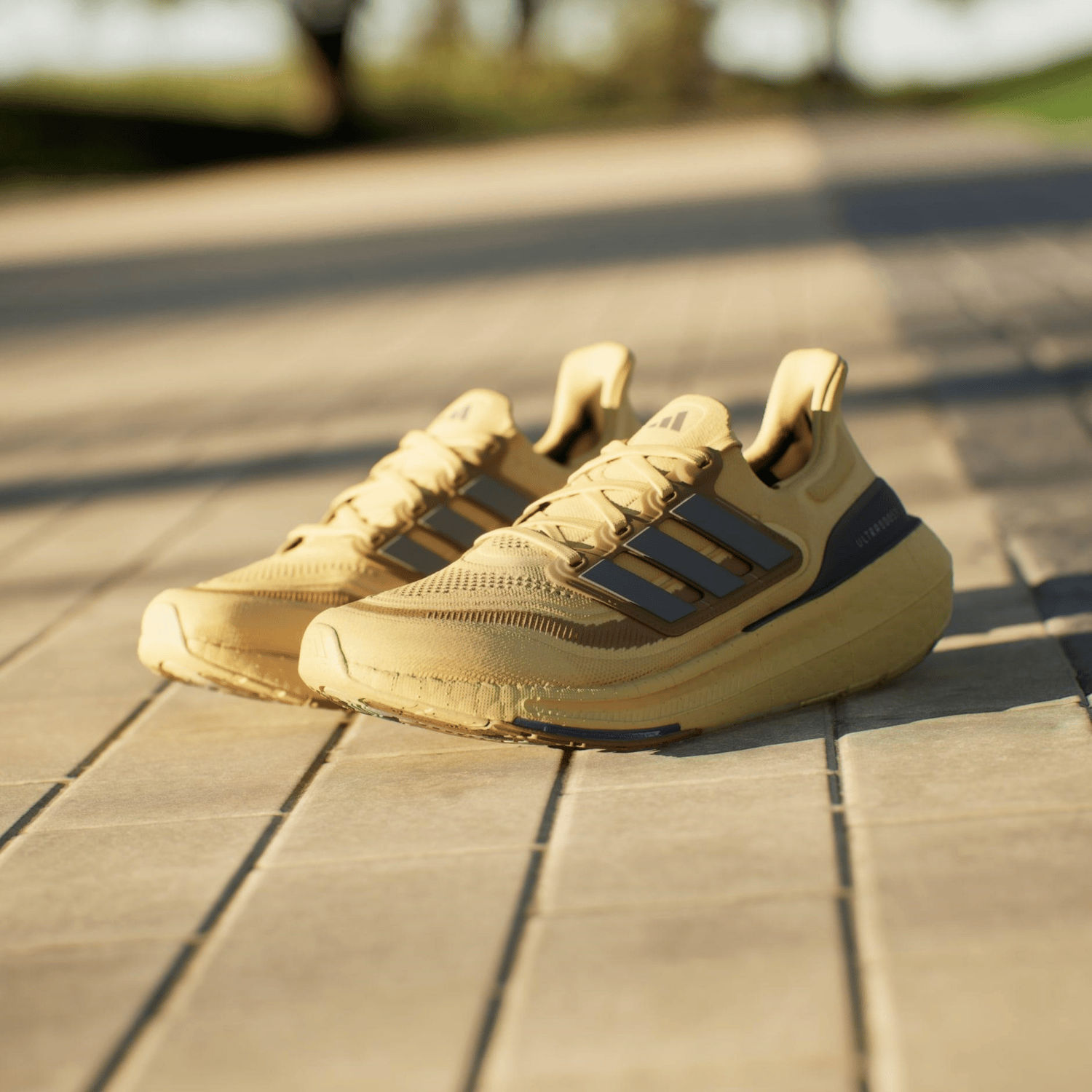 ADİDAS UNISEX KOŞU AYAKKABI ULTRABOOST LIGH T IE3329