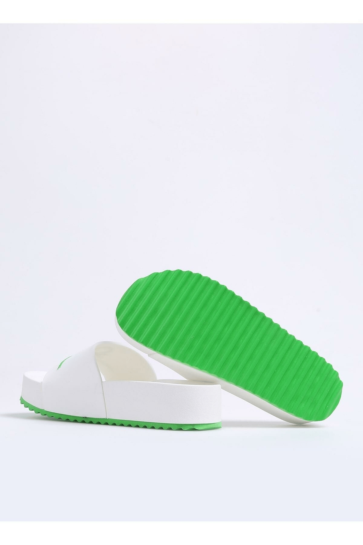 BENETTON KADIN SİYAH SANDALET BN-1211