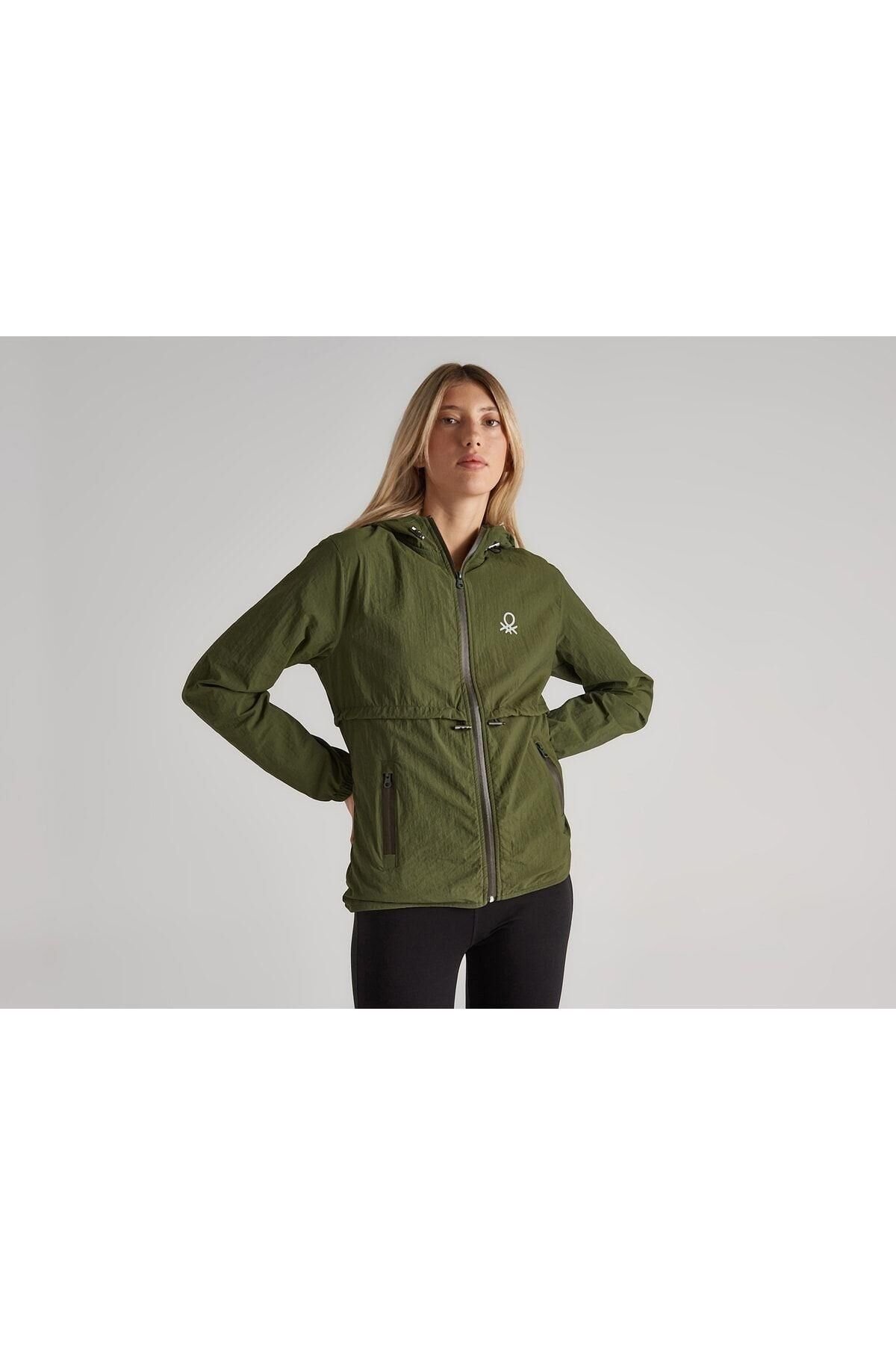 BNT-W20048 BENETTON KADIN RAİNCOAT 71157