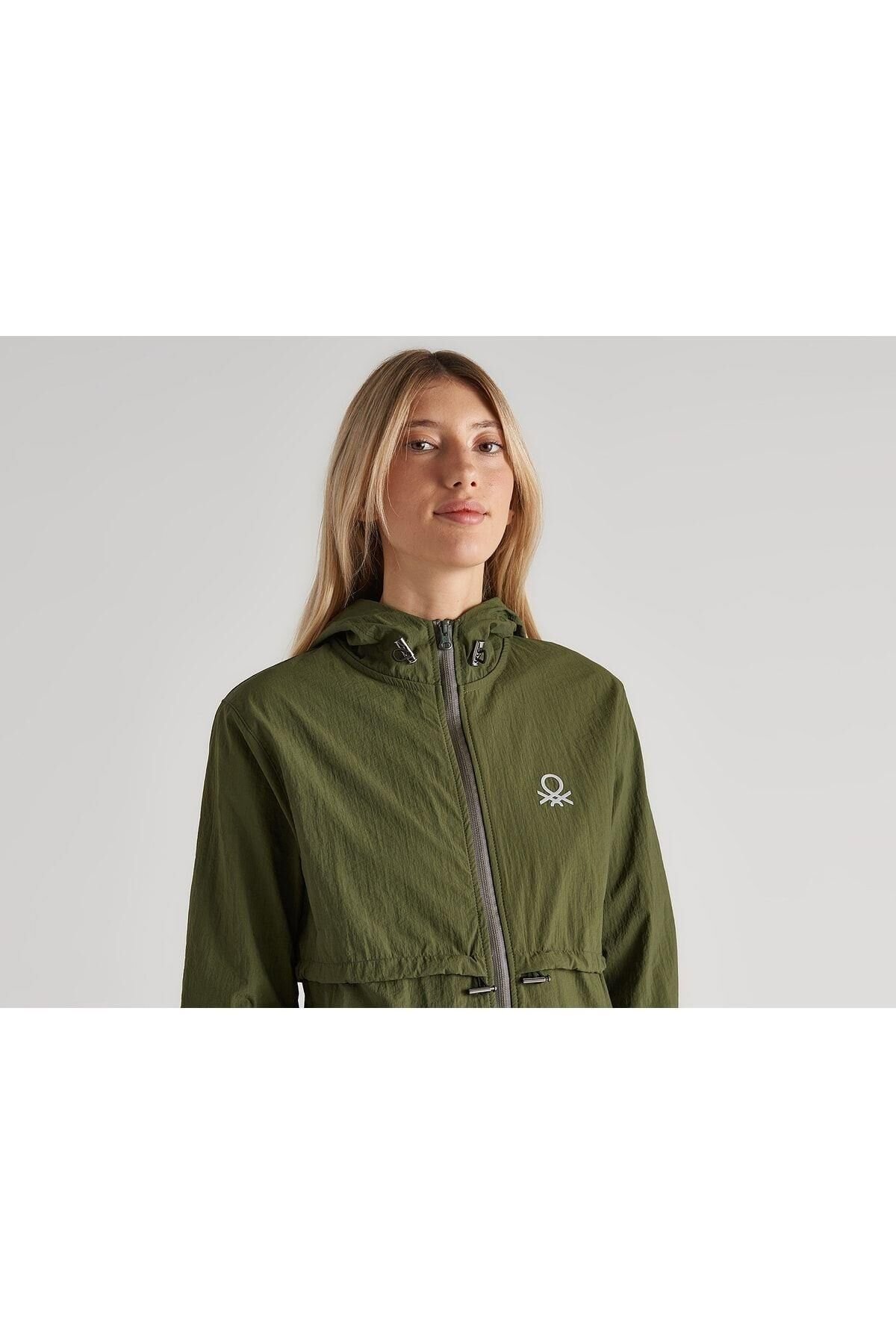 BNT-W20048 BENETTON KADIN RAİNCOAT 71157