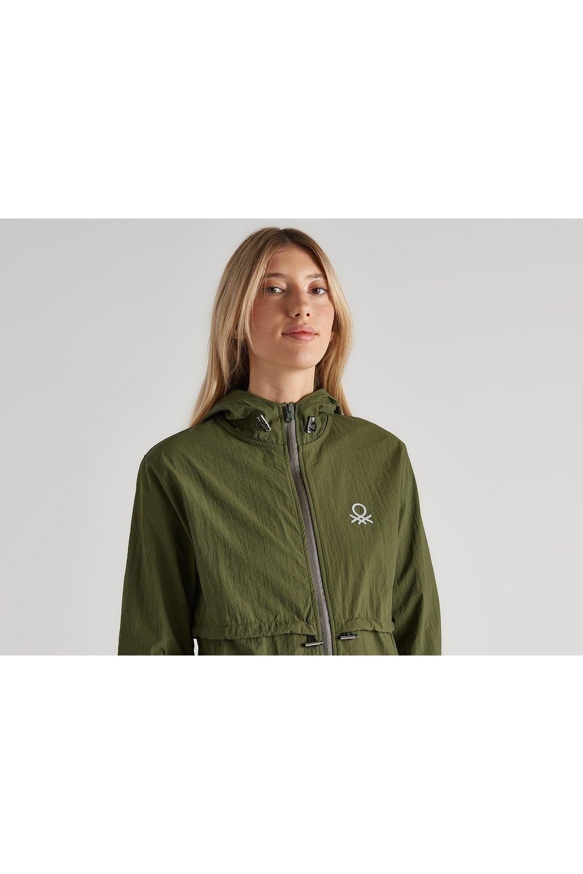 BNT-W20048 BENETTON KADIN RAİNCOAT 71157
