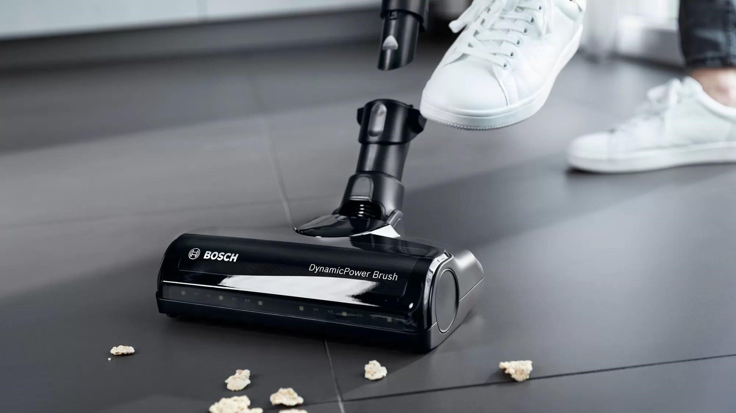 BOSCH DİK ŞARJLI ELEKTRİK SÜPÜRGESİ BCS712XXL
