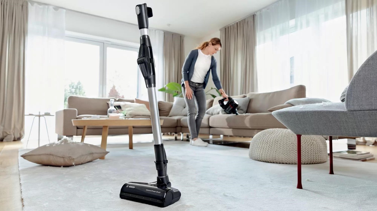 BOSCH DİK ŞARJLI ELEKTRİK SÜPÜRGESİ BCS712XXL