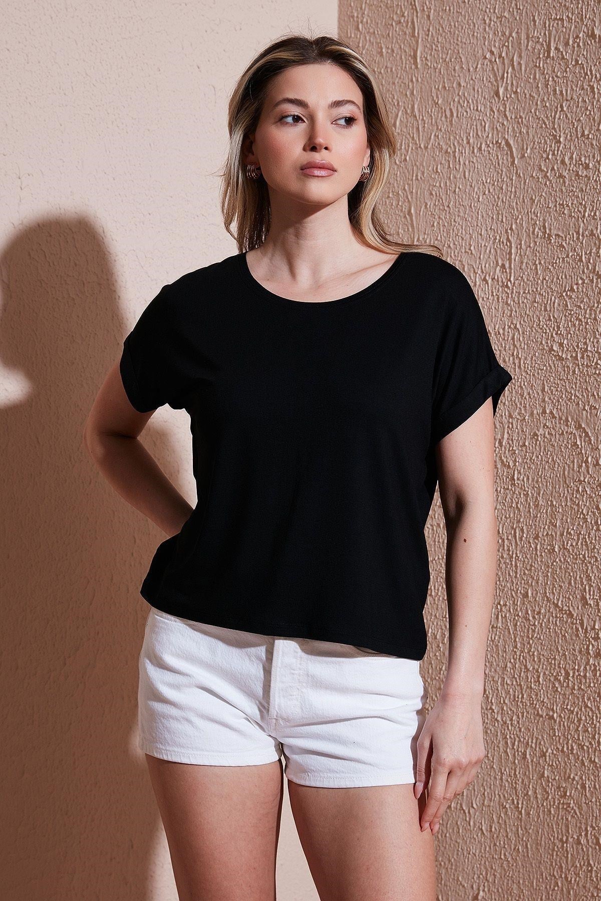 FASHION FRIENDS KADIN BİSİKLET YAKA BLUZ 25Y0519K1