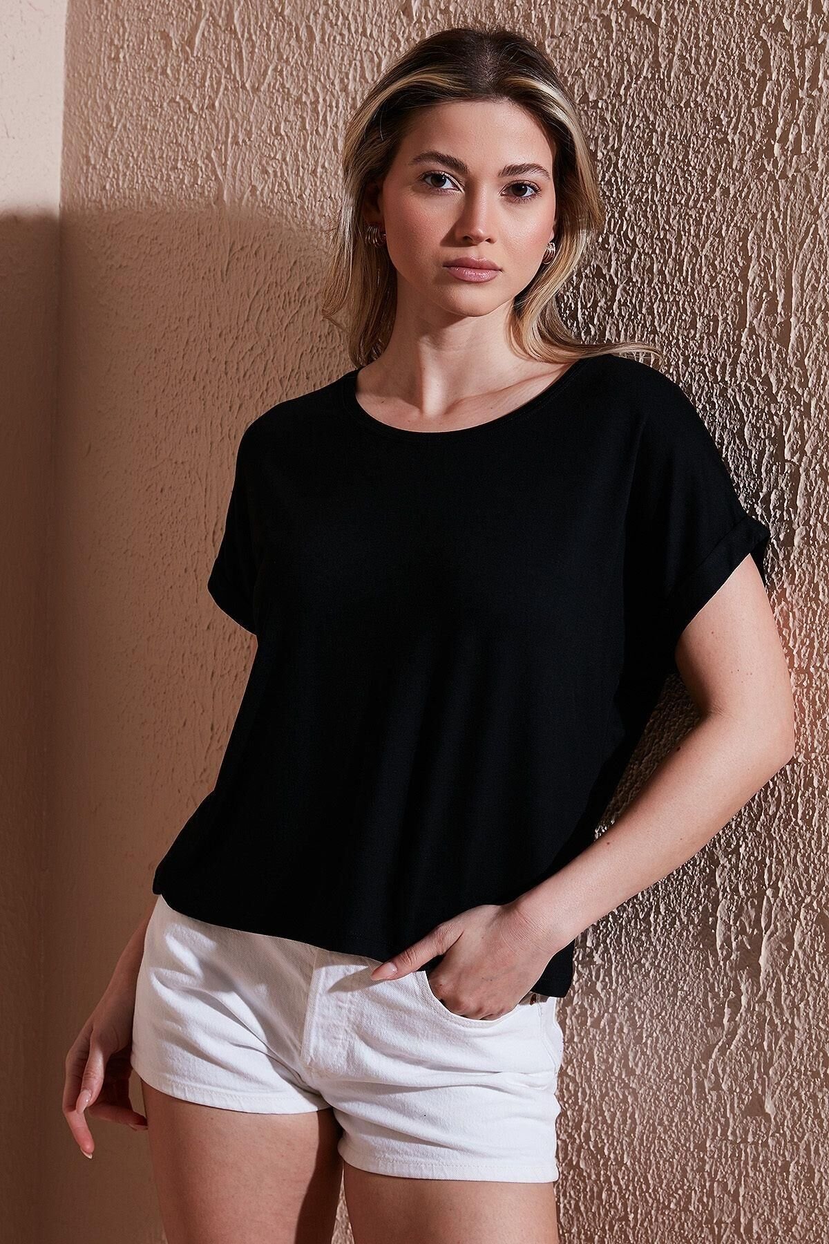FASHION FRIENDS KADIN BİSİKLET YAKA BLUZ 25Y0519K1