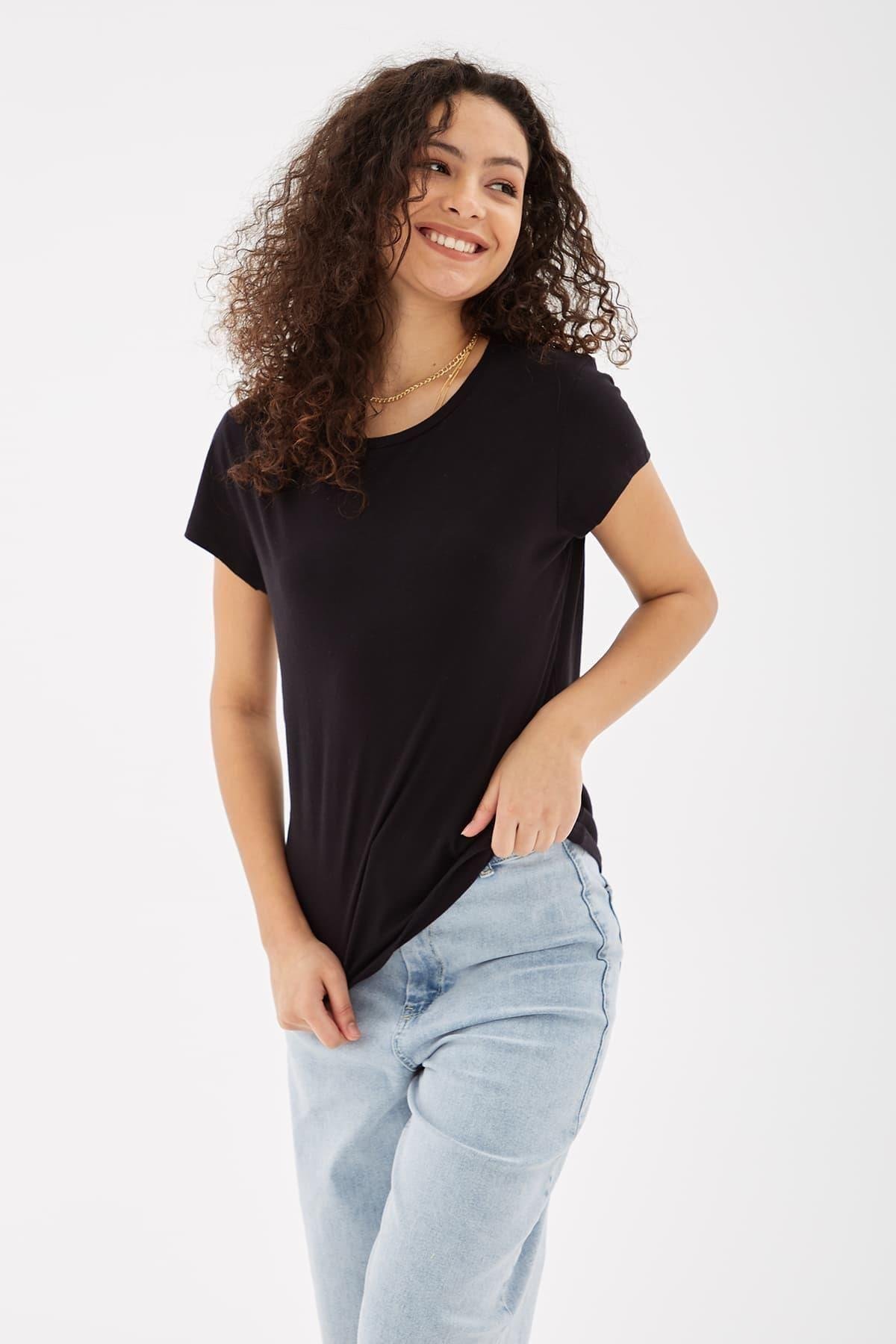 FASHION FRIENDS KADIN BİSİKLET YAKA T-SHİRT 25Y0933K1
