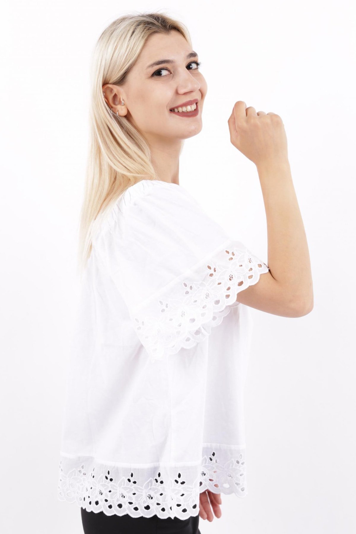 FASHİON FRİENDS  KADIN DANTEL DETAYLI BLUZ 22Y0455K1
