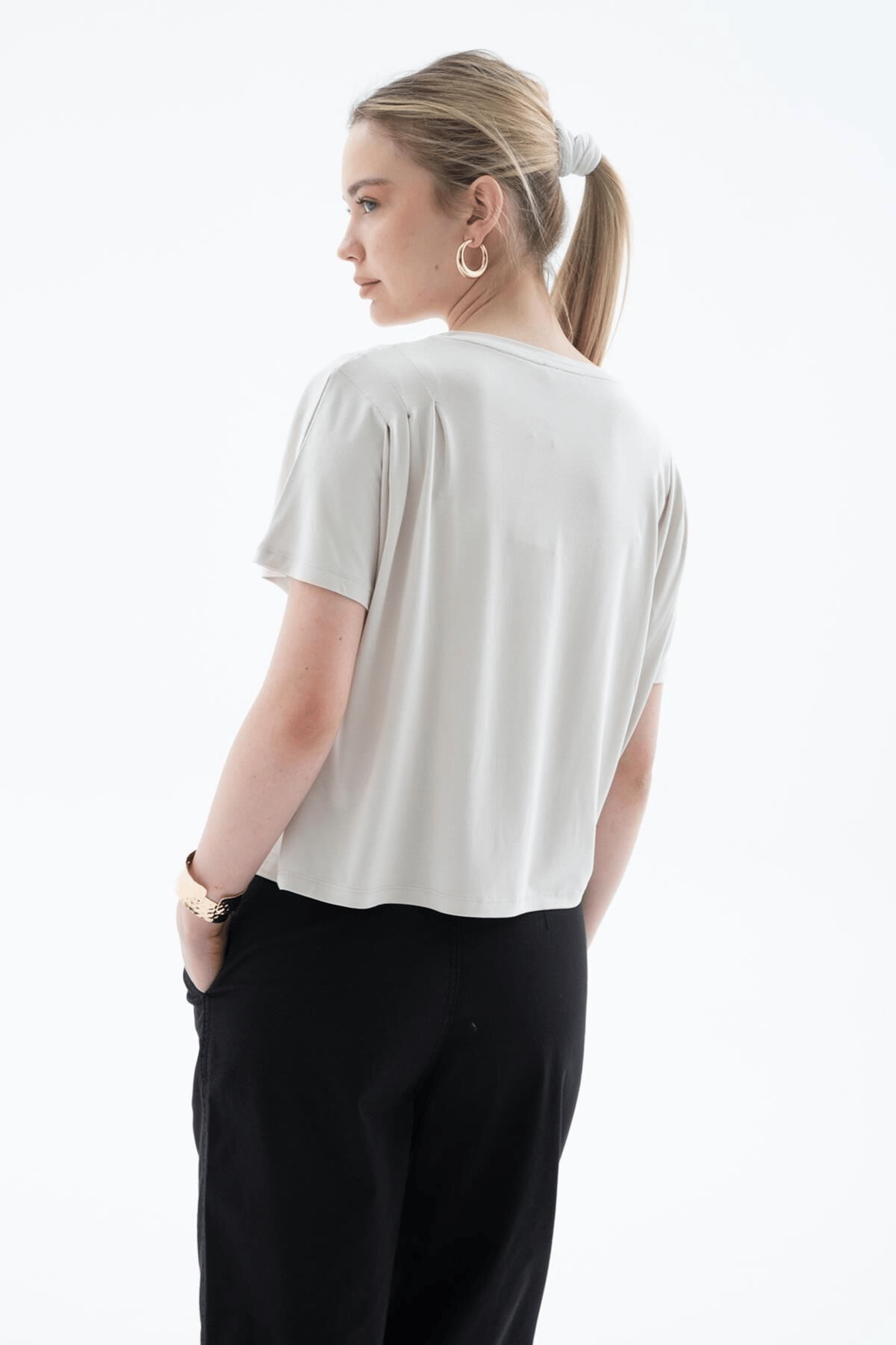 FASHION FRIENDS KADIN DÖKÜMLÜ CROP BLUZ 25Y0512K1