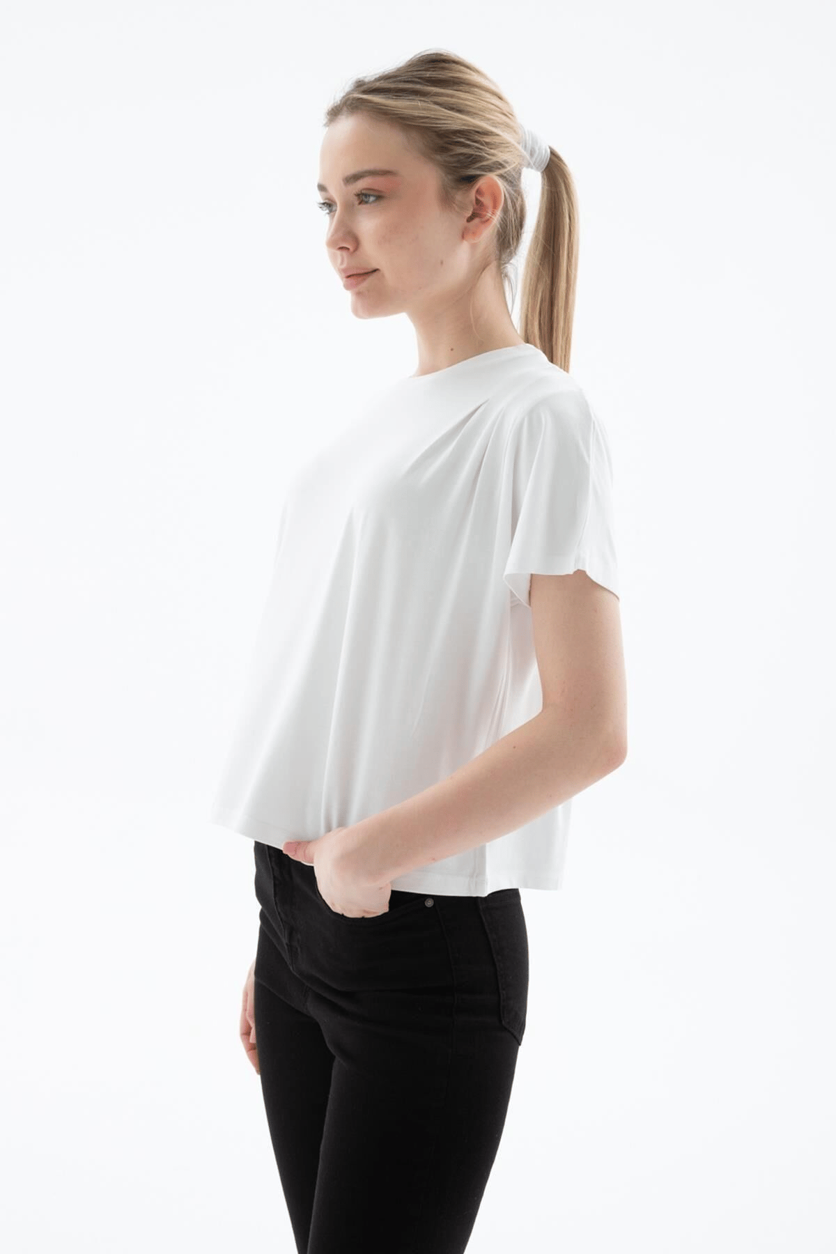 FASHION FRIENDS KADIN DÖKÜMLÜ CROP BLUZ 25Y0512K1