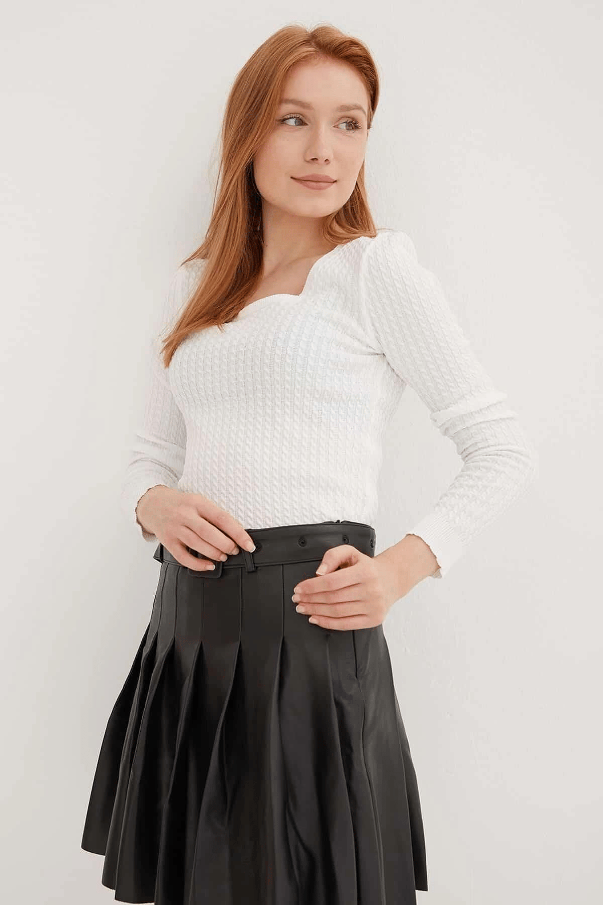 FASHION FRIENDS KADIN KARE YAKA SAÇ ÖRGÜLÜ KAZAK 23K0405K1