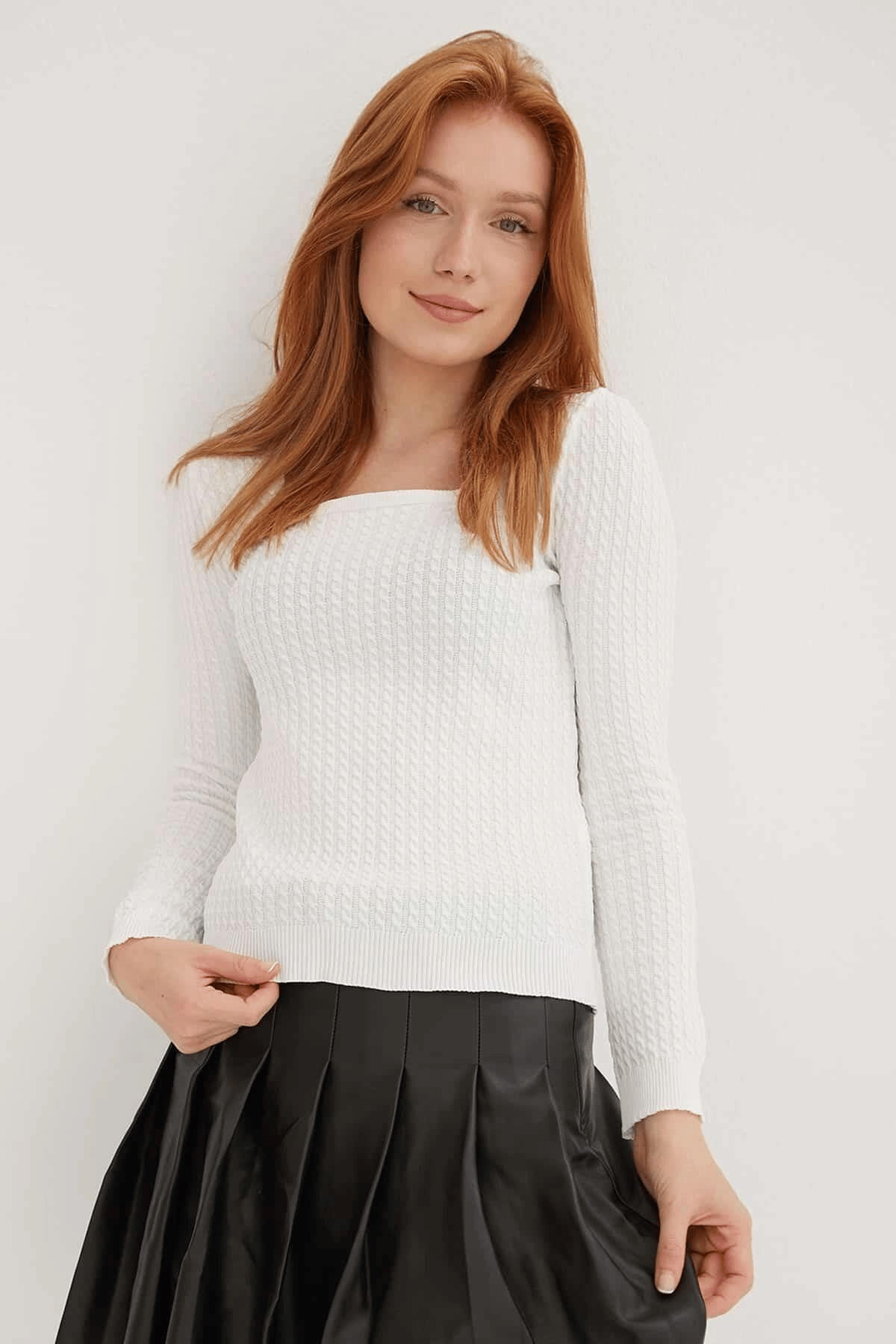 FASHION FRIENDS KADIN KARE YAKA SAÇ ÖRGÜLÜ KAZAK 23K0405K1