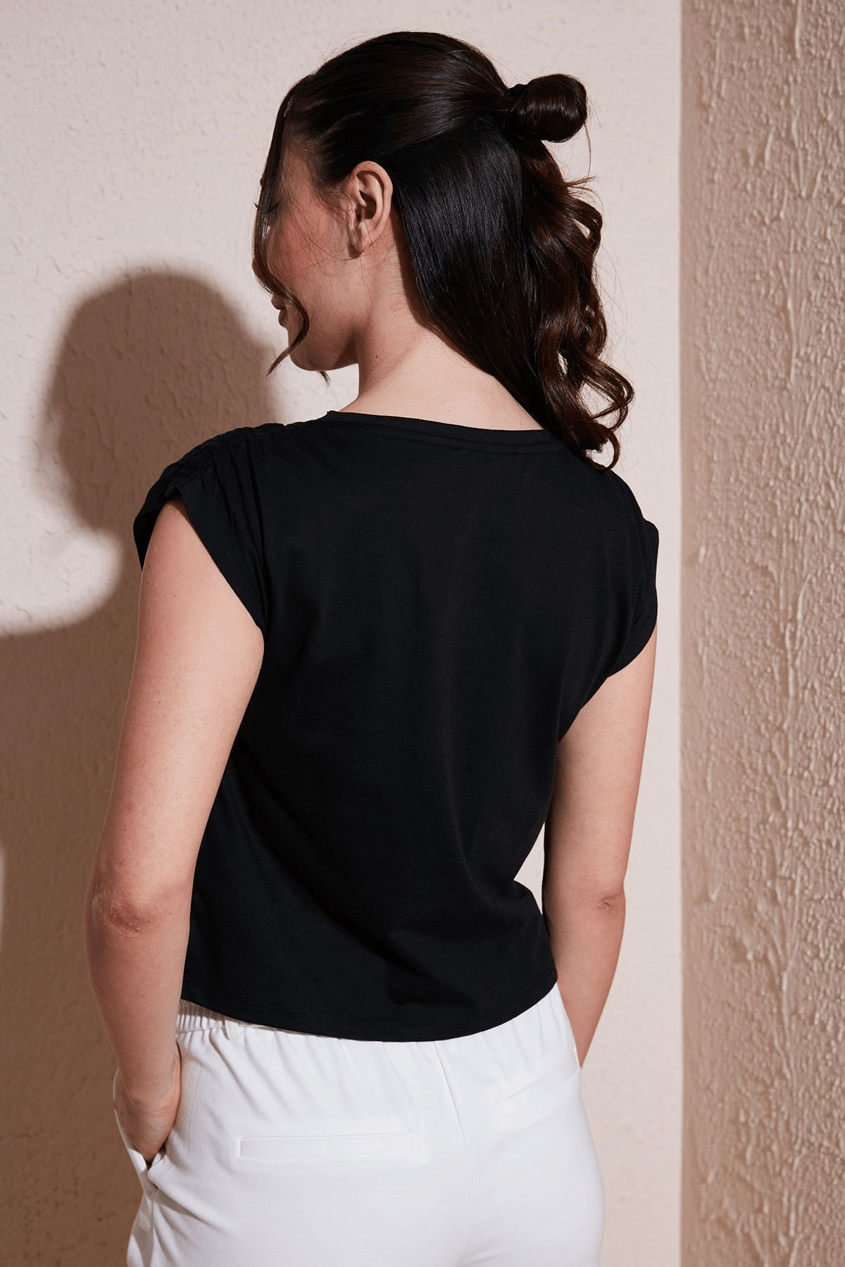 FASHION FRIENDS KADIN OMZU BÜZGÜLÜ BLUZ 24y0794k1