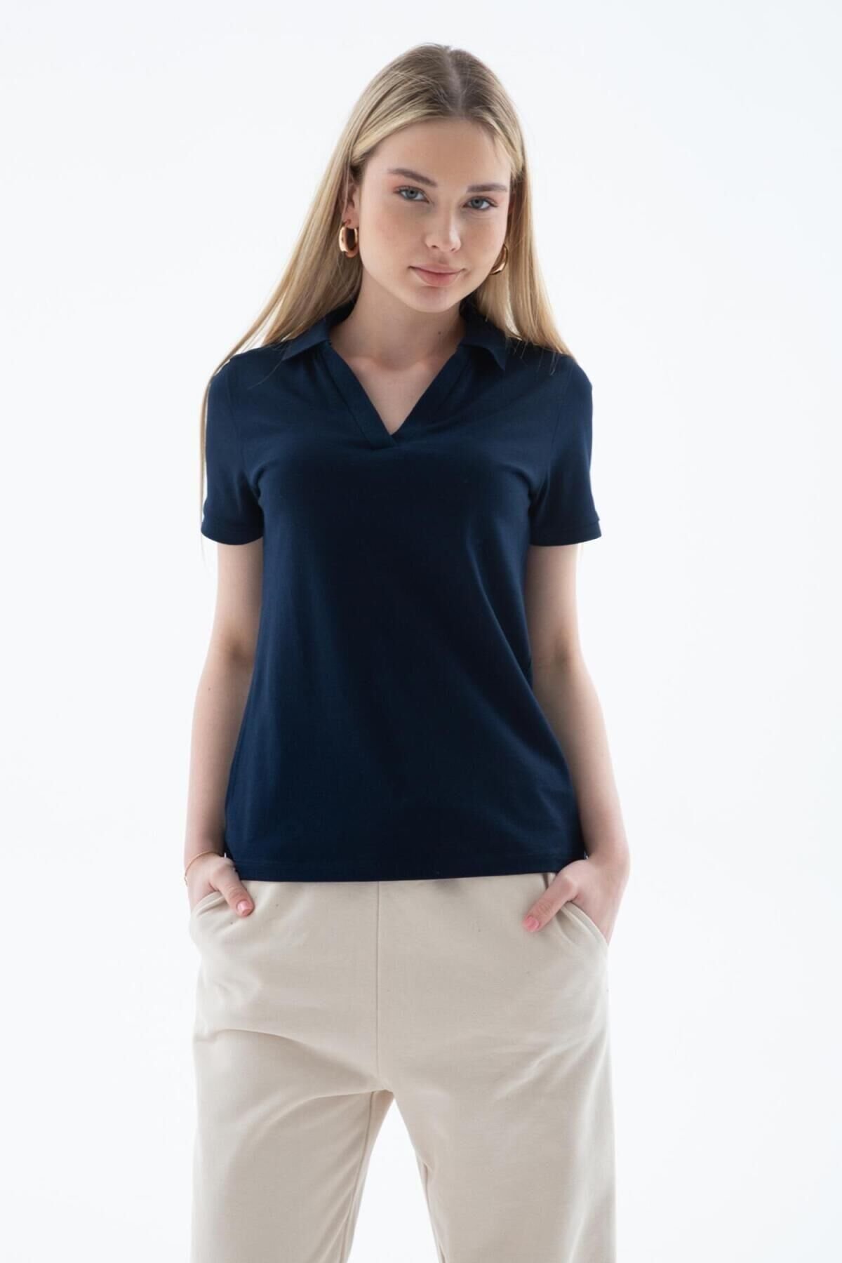 FASHION FRIENDS KADIN POLO V YAKA T-SHİRT 25Y0603K1