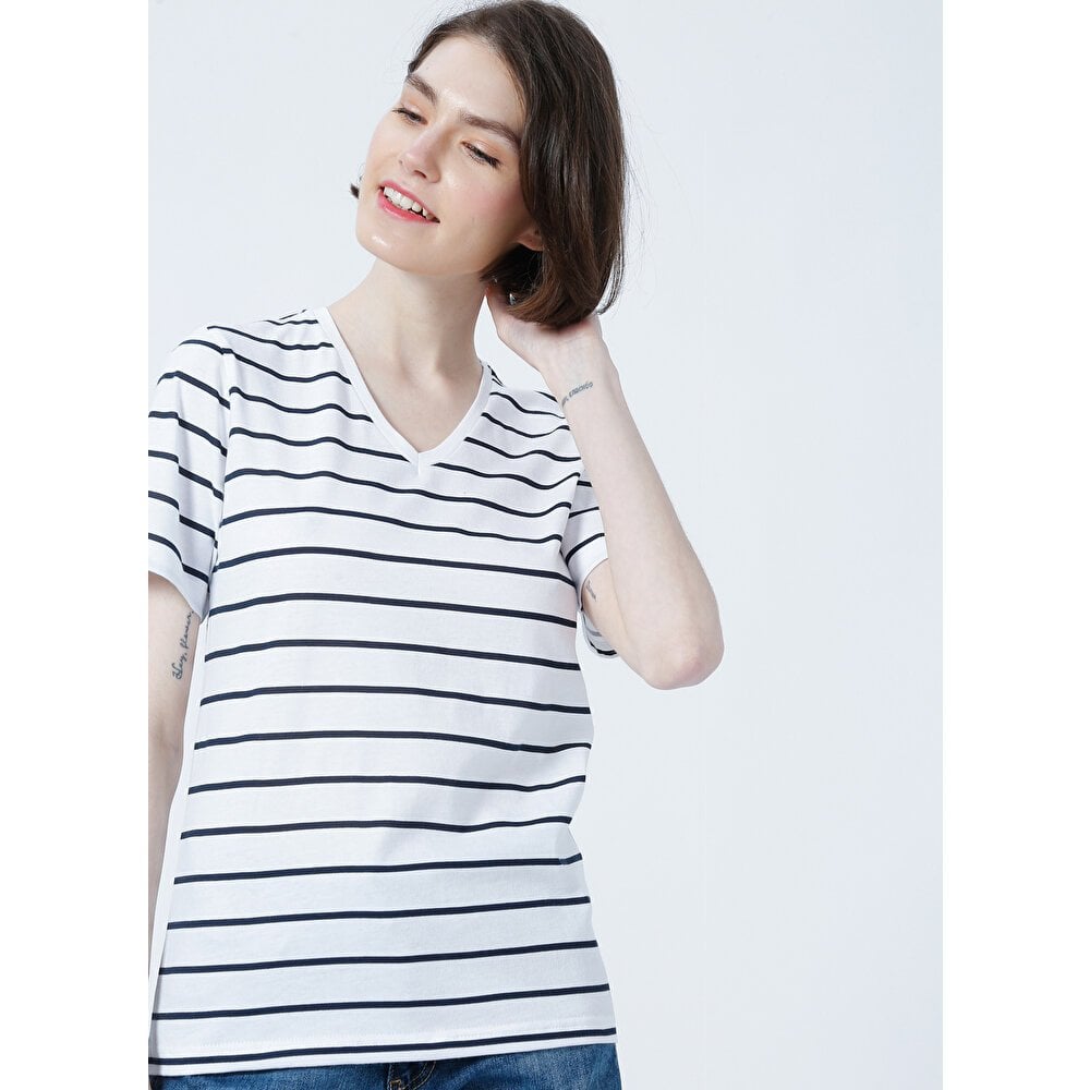 FASHİON FRİENDS KADIN V Yaka Çizgili T-Shirt 22Y0067K1