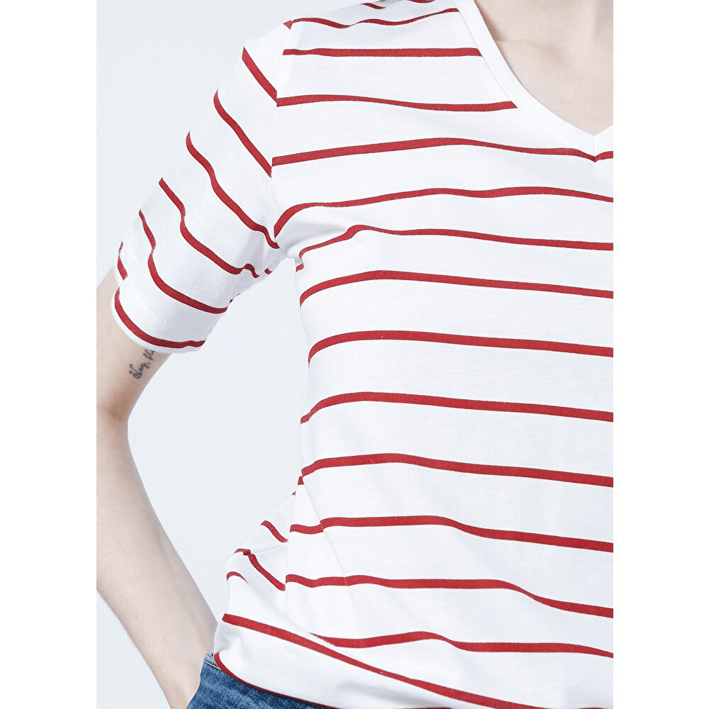FASHİON FRİENDS KADIN V Yaka Çizgili T-Shirt 22Y0067K1
