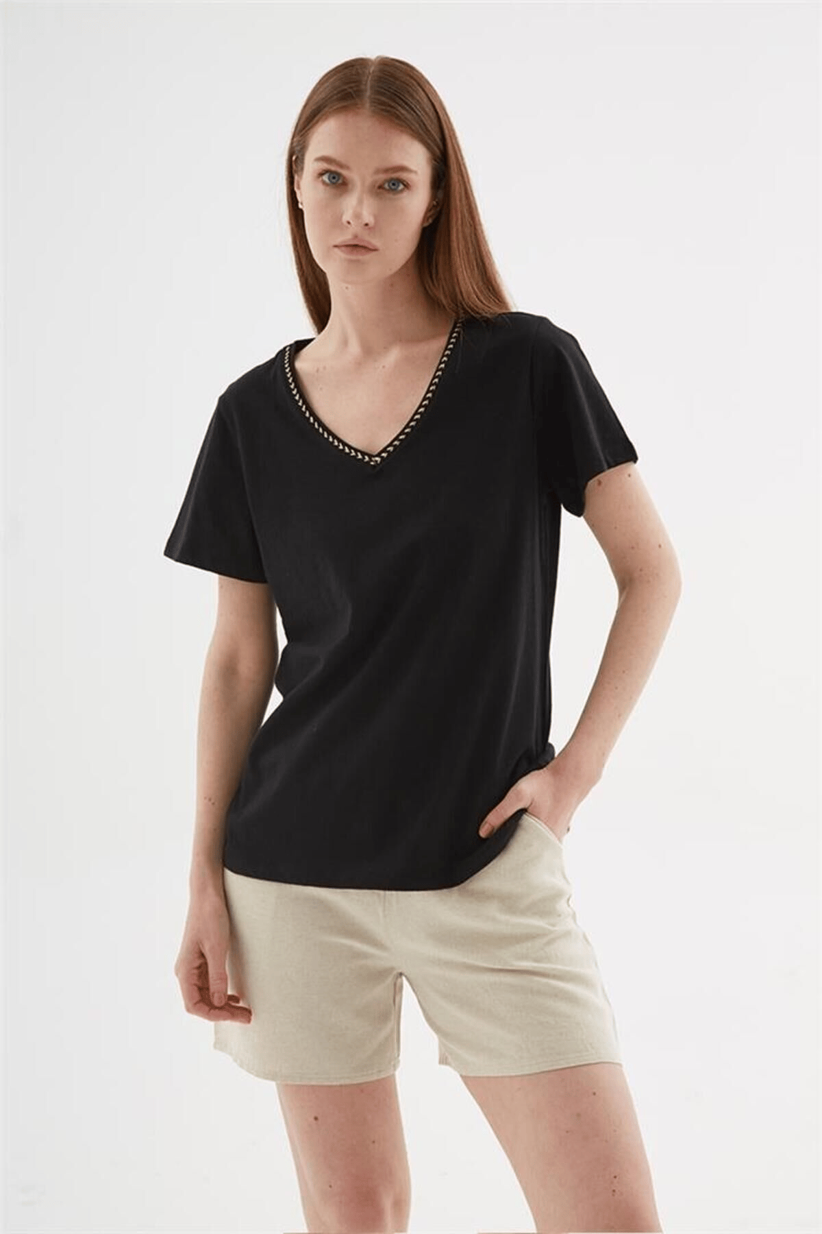 FASHION FRIENDS KADIN V YAKA T-SHİRT 25Y0478K1