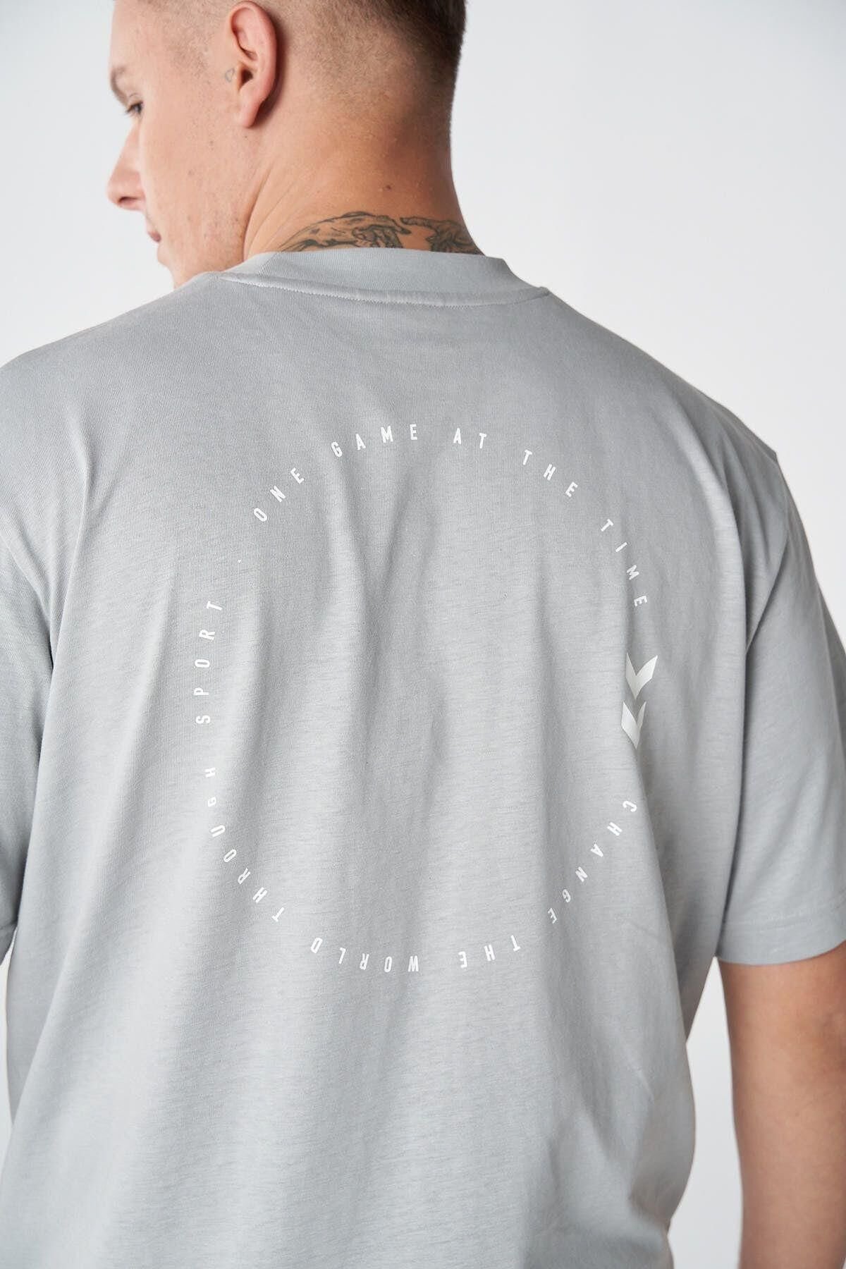 HUMMEL ERKEK KISA KOL T-SHIRT HMLSEAN OVERSIZE T-SHIRT S/S 911856