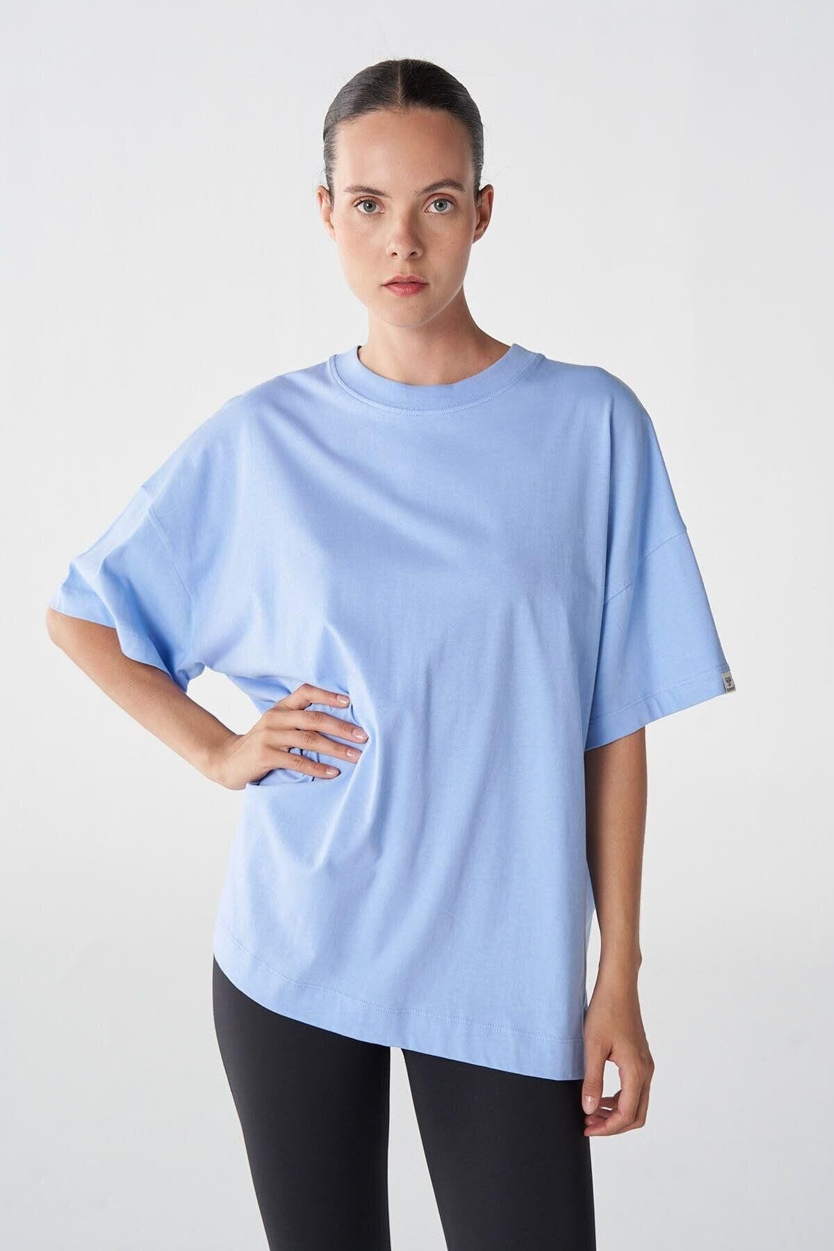 HUMMEL KADIN KISA KOL T-SHIRT HMLSHURA OVERSIZET-SHIRT S/S 911858