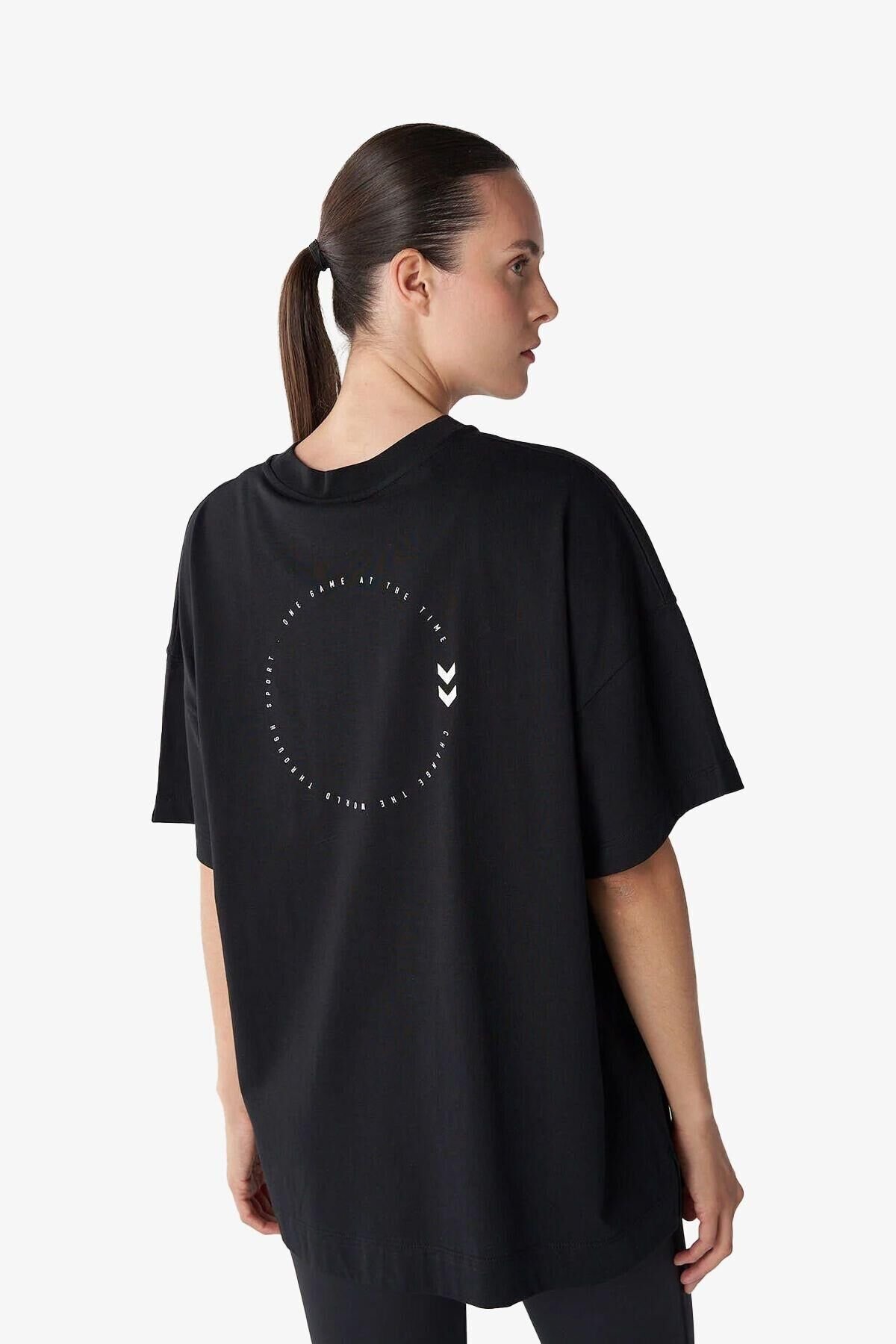 HUMMEL KADIN KISA KOL T-SHIRT HMLSHURA OVERSIZET-SHIRT S/S 911858