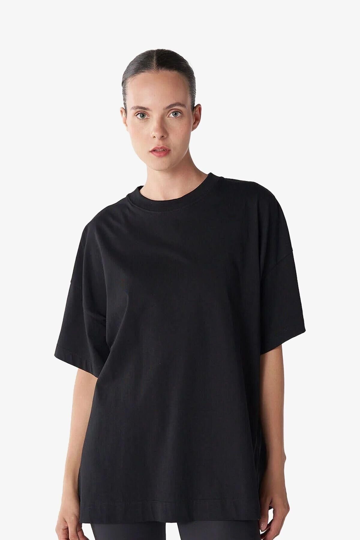 HUMMEL KADIN KISA KOL T-SHIRT HMLSHURA OVERSIZET-SHIRT S/S 911858