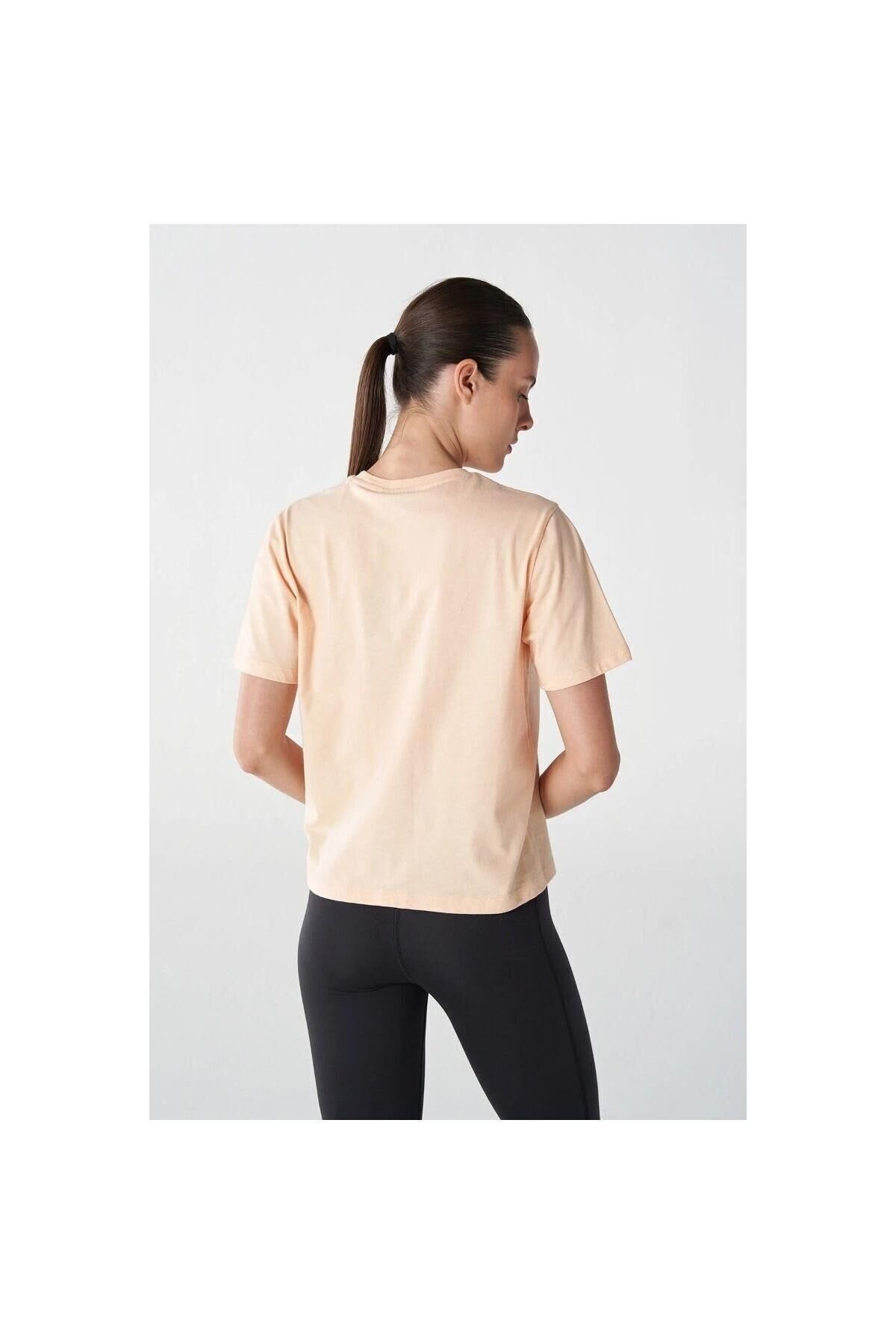HUMMEL KADIN KISA KOL T-SHIRT hmlT-IC ICONA REGULAR T-SHIRT 911867