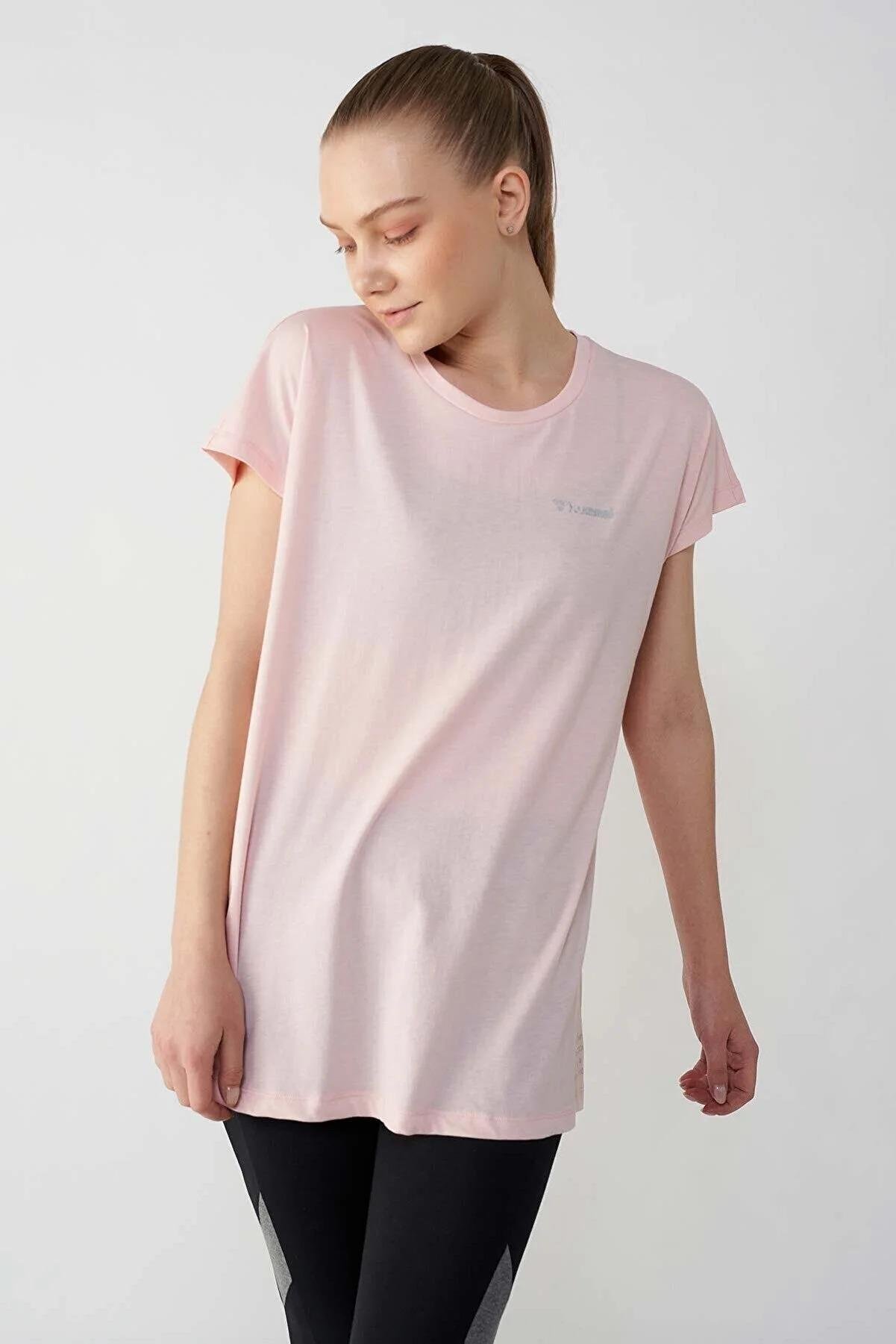 HUMMEL KADIN KISA KOL T-SHIRT ISOBEL T-SHIRT S/S 911416