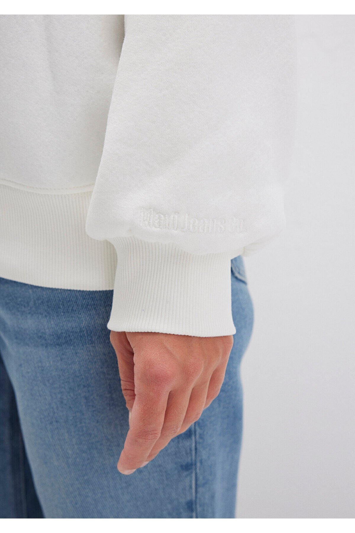 MAVİ KADIN BİSİKLET YAKA SWEATSHIRT Kırık Beyaz 1610198-70057