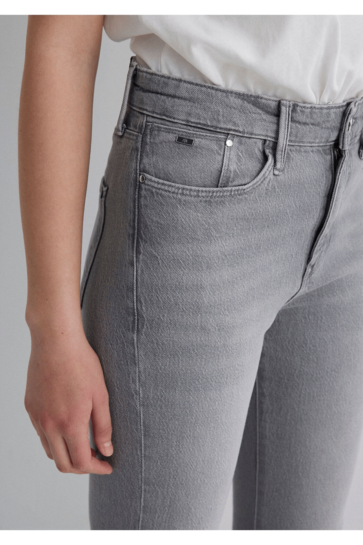 MAVİ KADIN JANE  Mid Smoke Classic Denim 1010917-89182