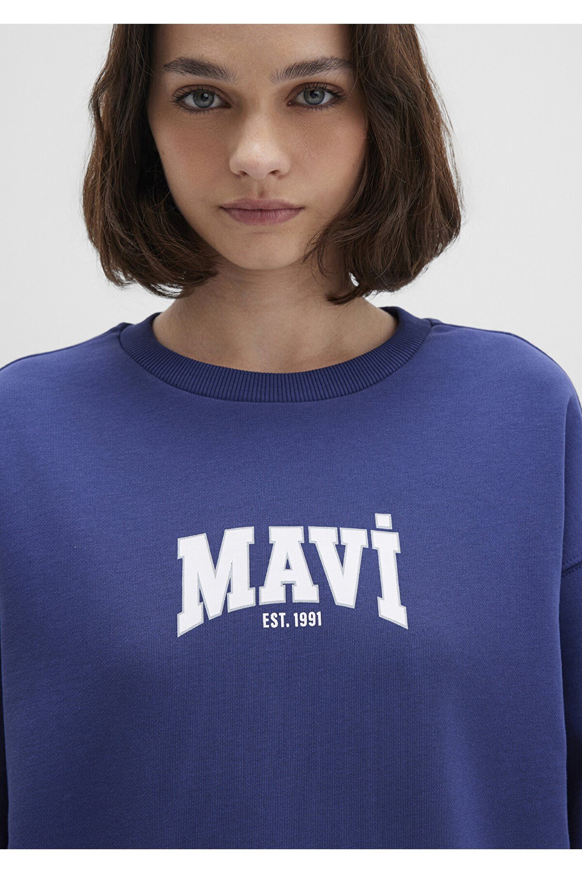MAVİ KADIN LOGO BASKILI SWEATSHIRT Derin Lacivert 1S10372-70498