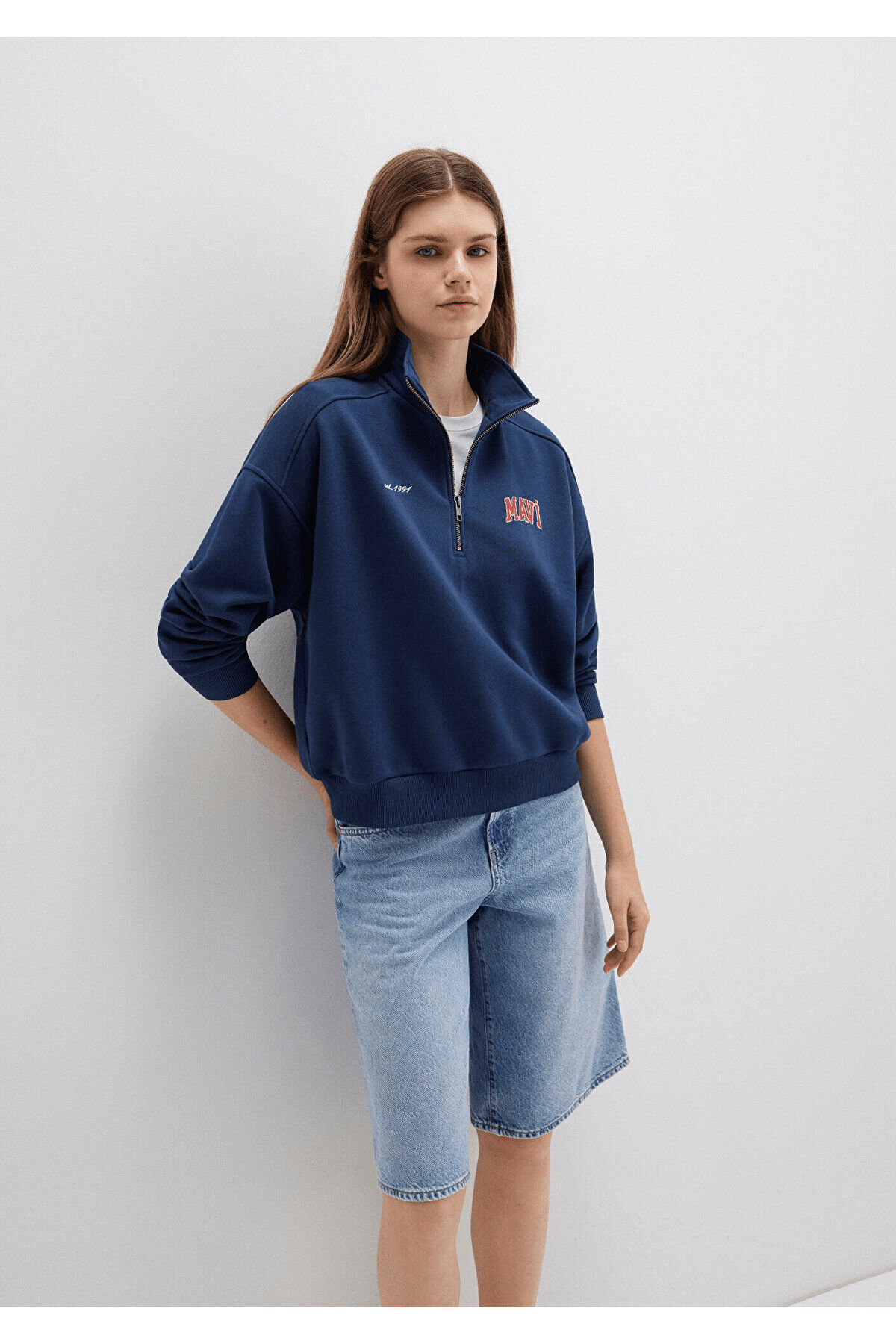MAVİ KADIN LOGO BASKILI SWEATSHIRT Koyu Lacivert 1S10373-70488