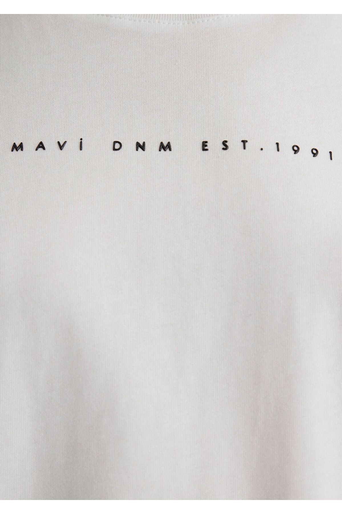 MAVİ KADIN MAVİ BASKILI TİŞÖRT Kırık Beyaz 1613147-70057