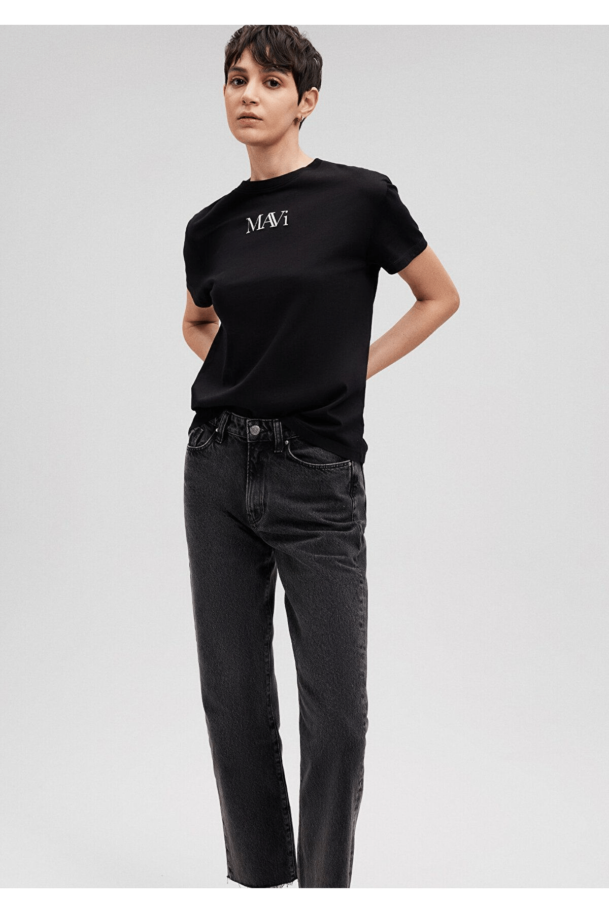 MAVİ KADIN MAVI LOGO TSHIRT Siyah 1611594-900