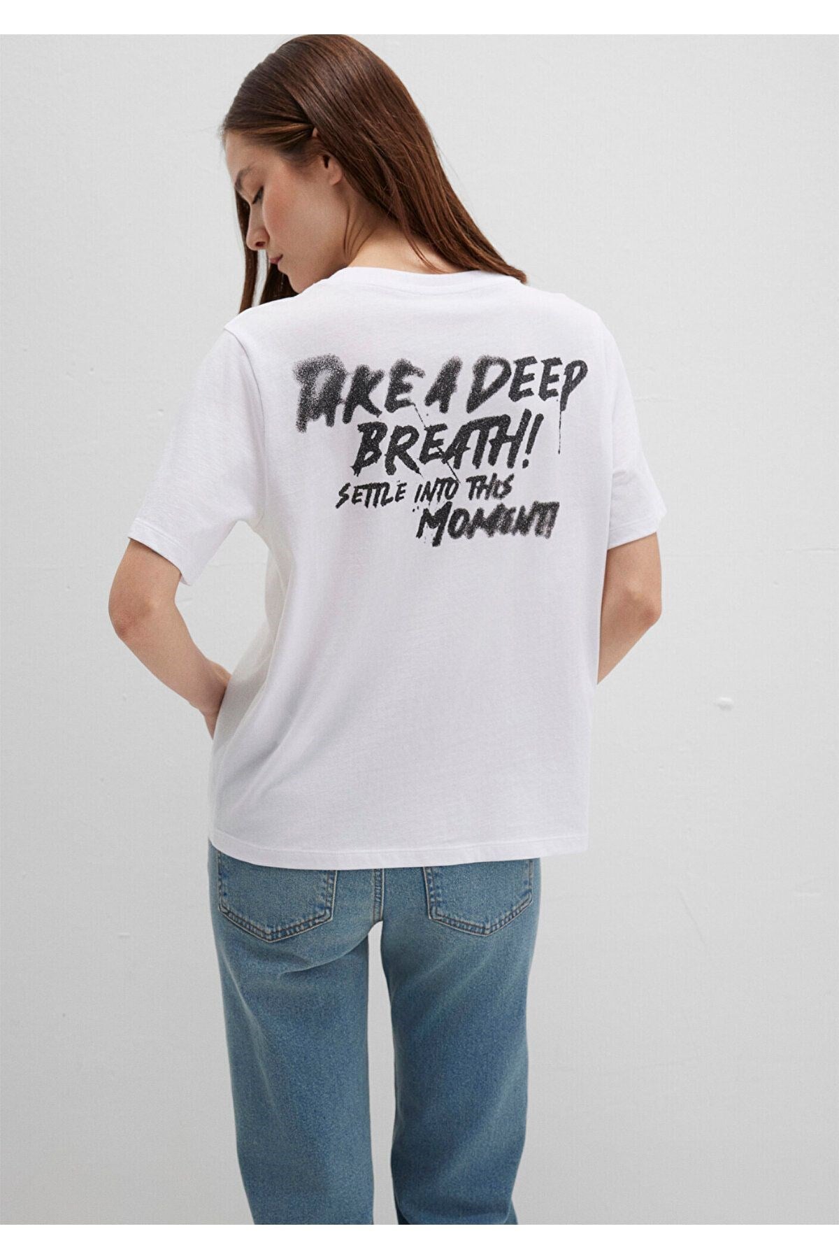 MAVİ KADIN SLOGAN BASKILI GRAFİK TİŞÖRT BEYAZ 1613484-620