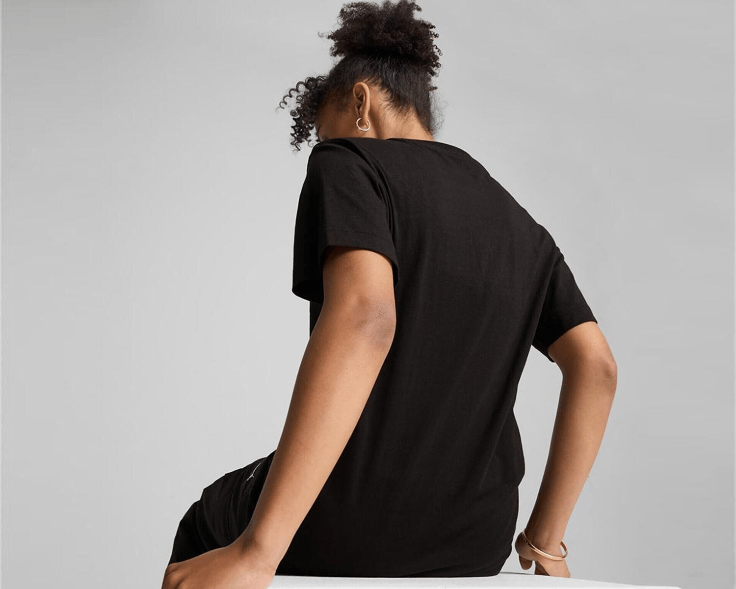 PUMA KADIN T-SHIRT HER GRAPHİC TEE 68161901