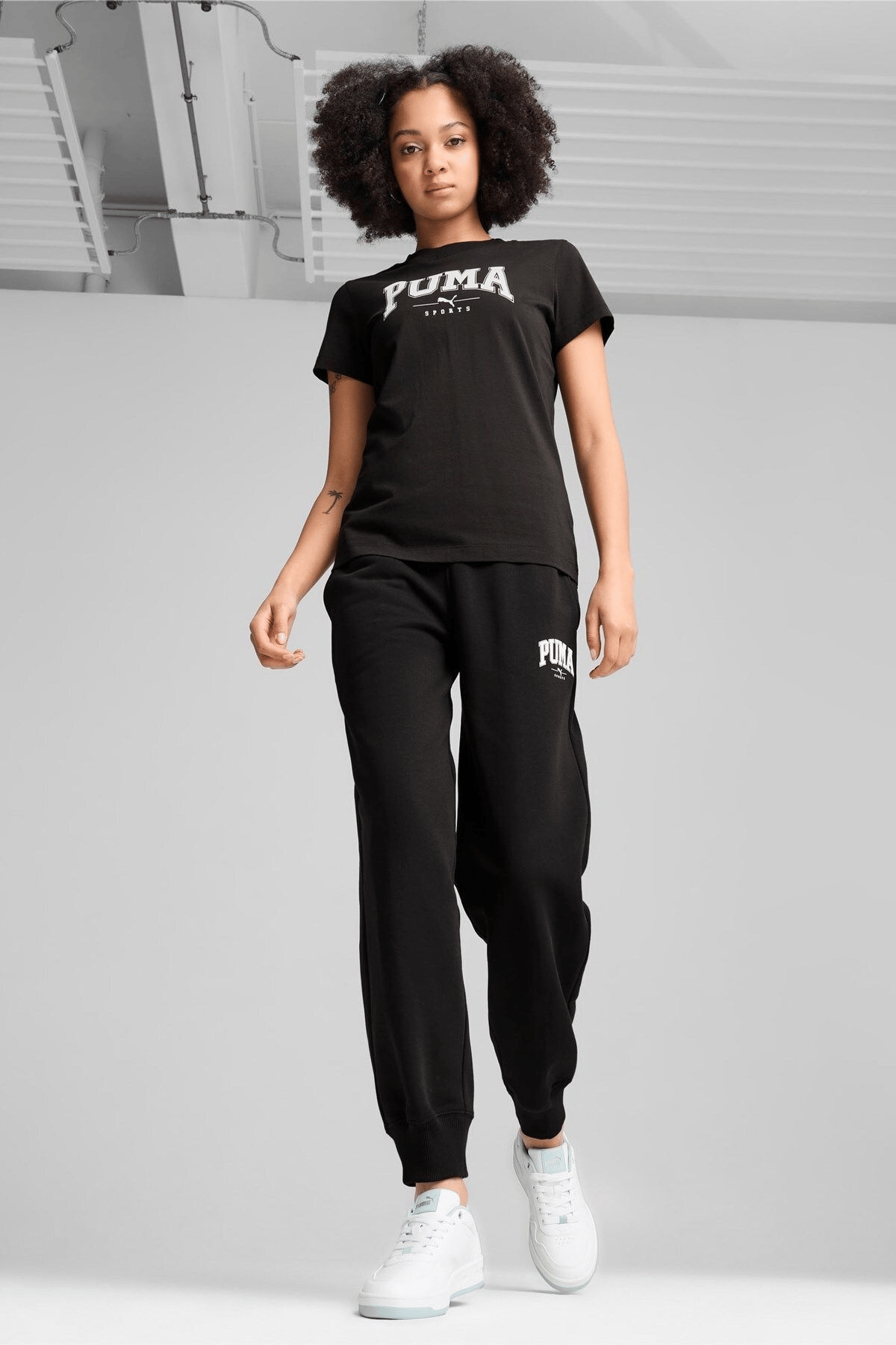 PUMA KADIN T-SHIRT PUMA SQUAD GRAPHİC TEE 68153701