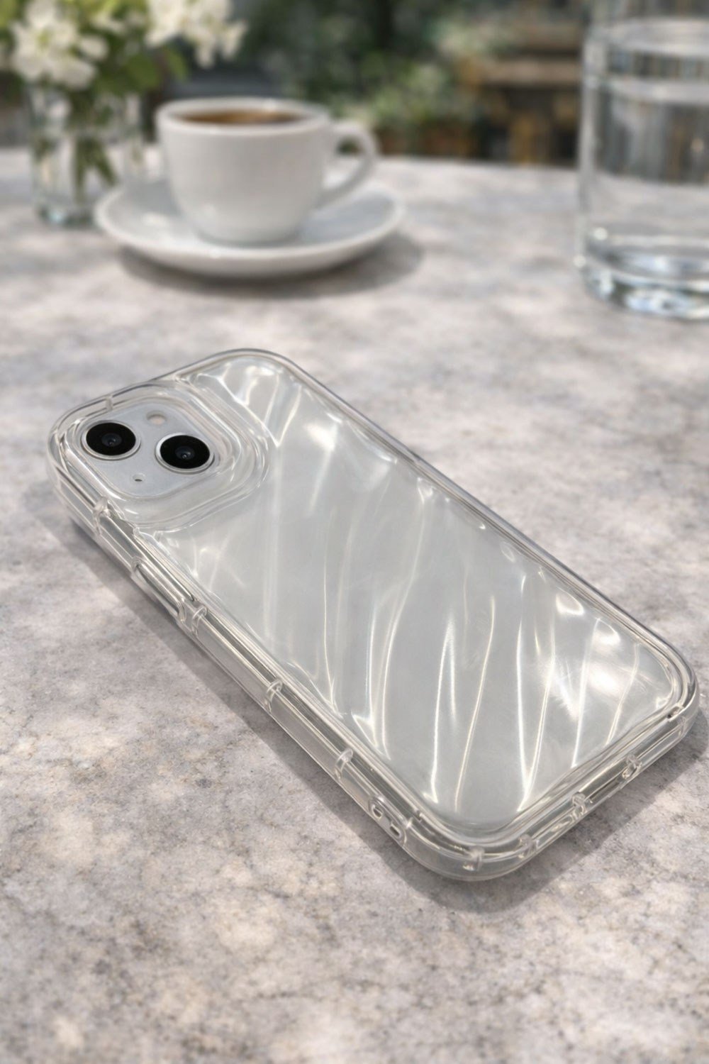 iPhone 14 Uyumlu Telefon Kılıfı Kamera Çıkıntılı Kabartmalı Parlak Desenli Darbe Emici Silikon Kılıf