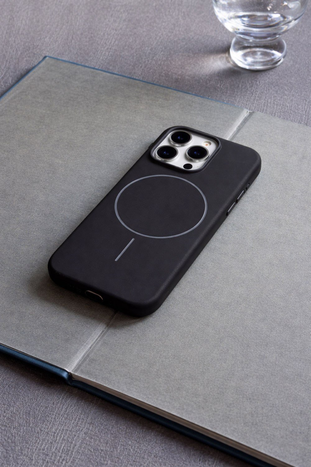 iPhone 15 Pro Uyumlu İçi Kadife Magsafe Wireless Şarz Özellikli Telefon Kılıfı