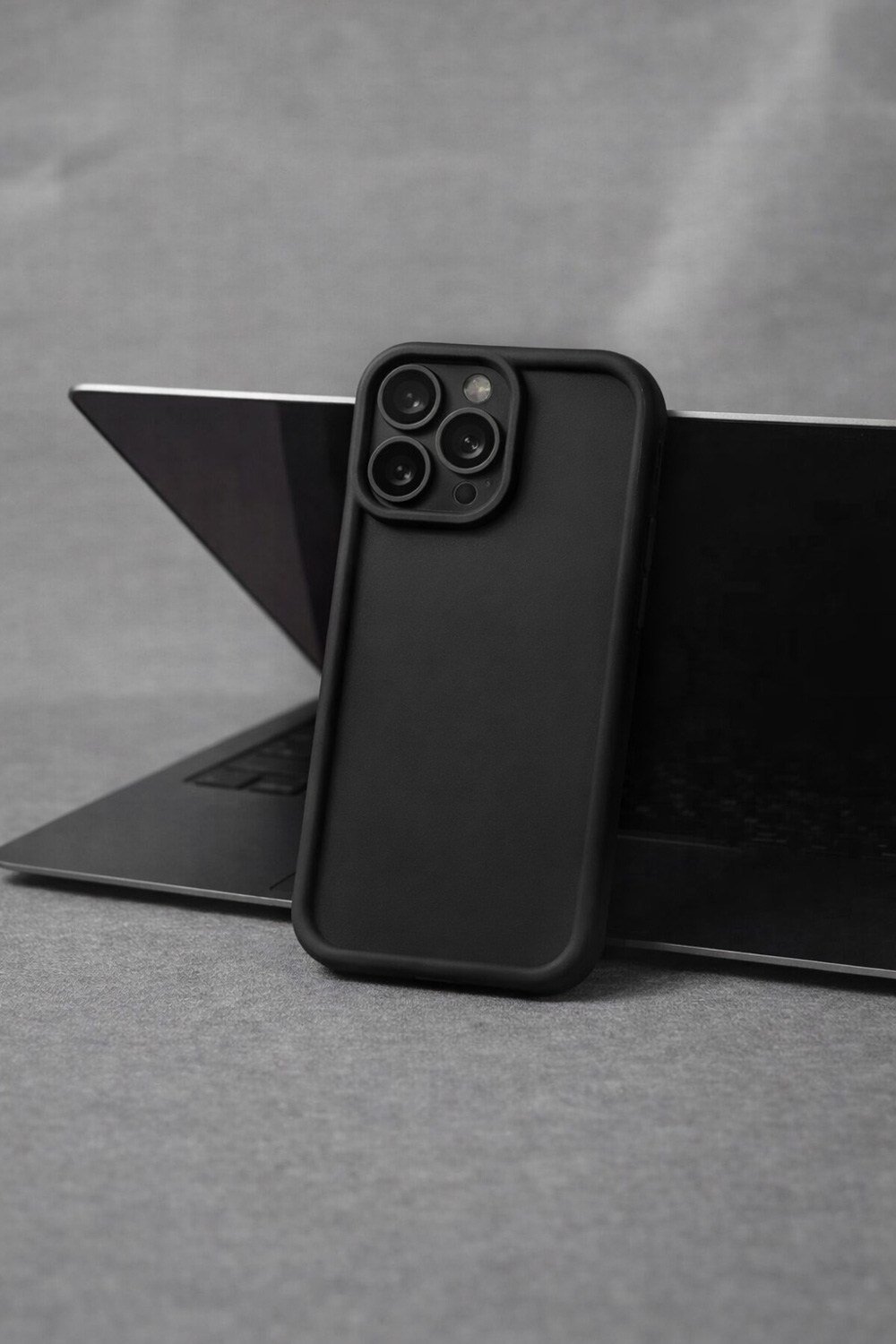 iPhone 15 PRO Uyumlu Kamera Çıkıntılı Mat Silikon Telefon Kılıfı