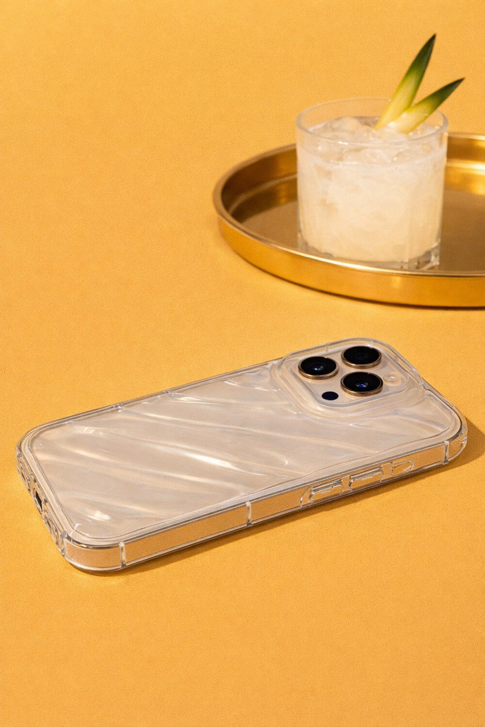 iPhone 15 Pro Uyumlu Telefon Kılıfı Kamera Çıkıntılı Kabartmalı Parlak Desenli Darbe Emici Silikon Kılıf