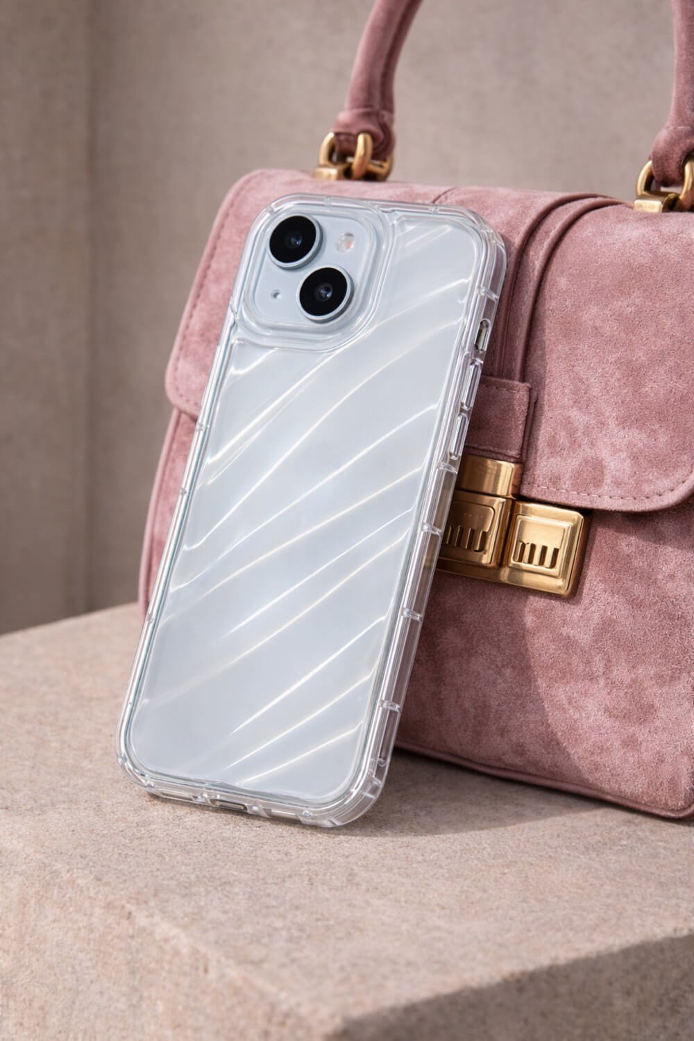 iPhone 15 Uyumlu Telefon Kılıfı Kamera Çıkıntılı Kabartmalı Parlak Desenli Darbe Emici Silikon Kılıf