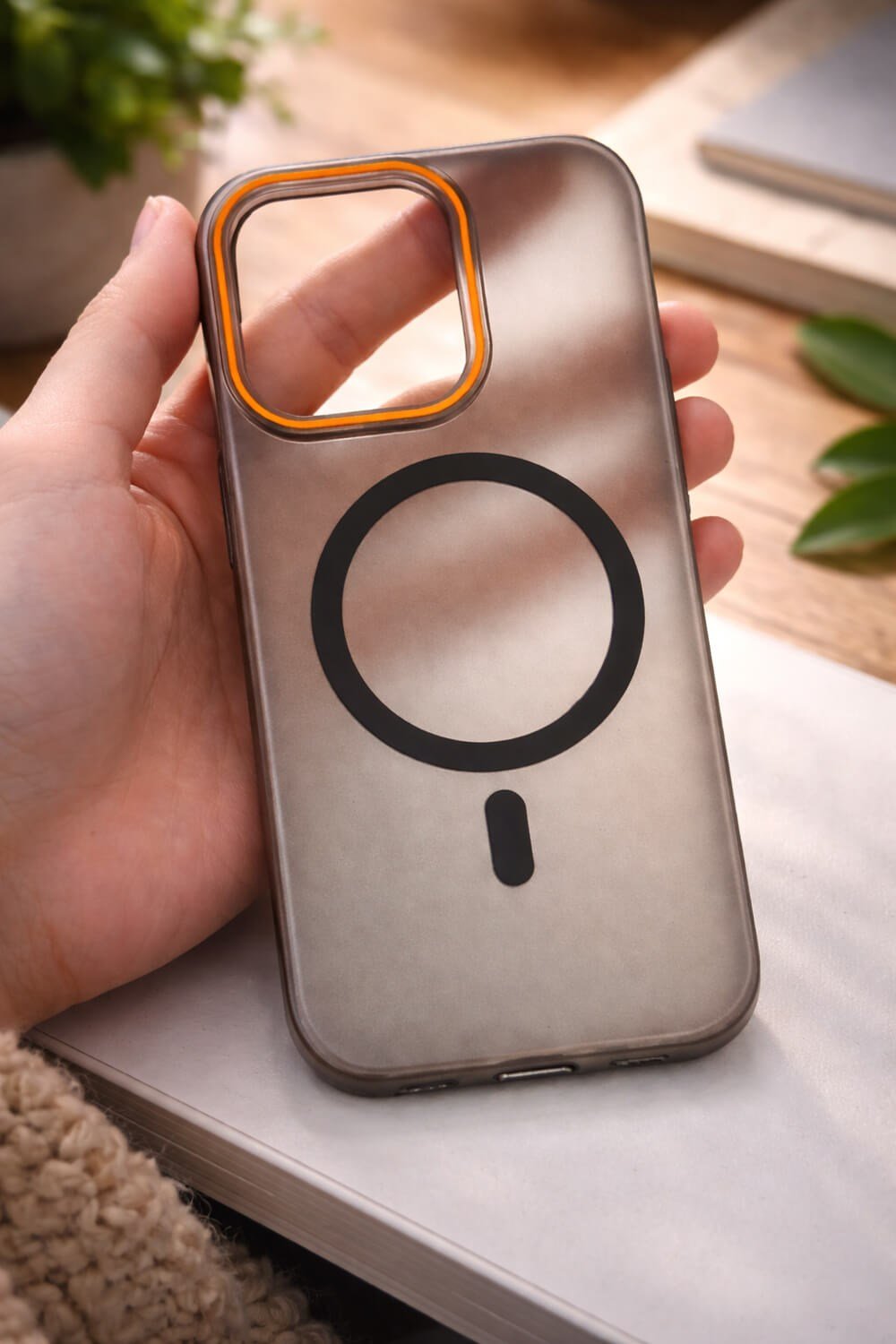 iPhone 16 Pro Max Uyumlu Magsafe Wireless Şarj Özellikli Mat Sert Arka Kapak Kılıf