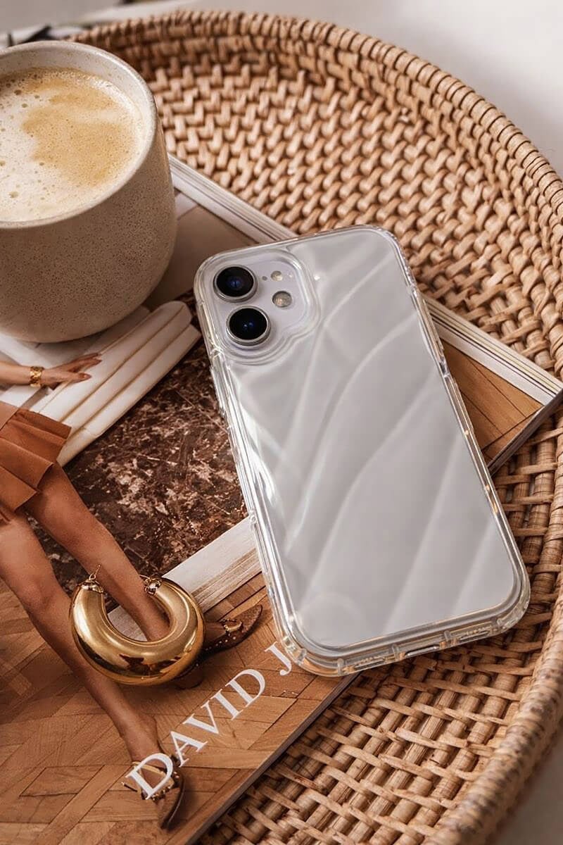 iPhone 16 Uyumlu Telefon Kılıfı Kamera Çıkıntılı Kabartmalı Parlak Desenli Darbe Emici Silikon Kılıf