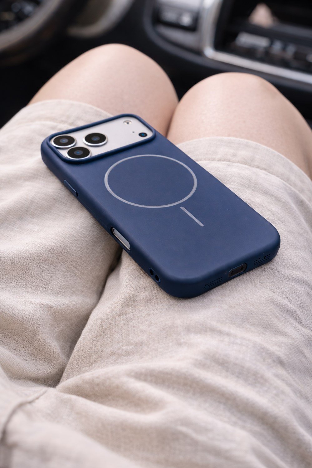 iPhone 17 Pro Uyumlu İçi Kadife Magsafe Wireless Şarz Özellikli Lacivert Renkli Telefon Kılıfı
