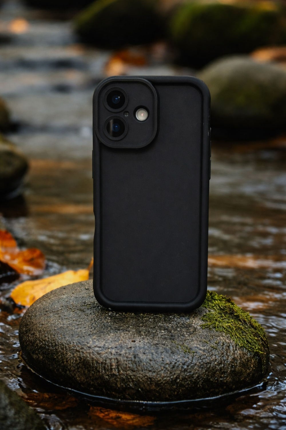 iPhone 17 Uyumlu Kamera Çıkıntılı Mat Silikon Telefon Kılıfı