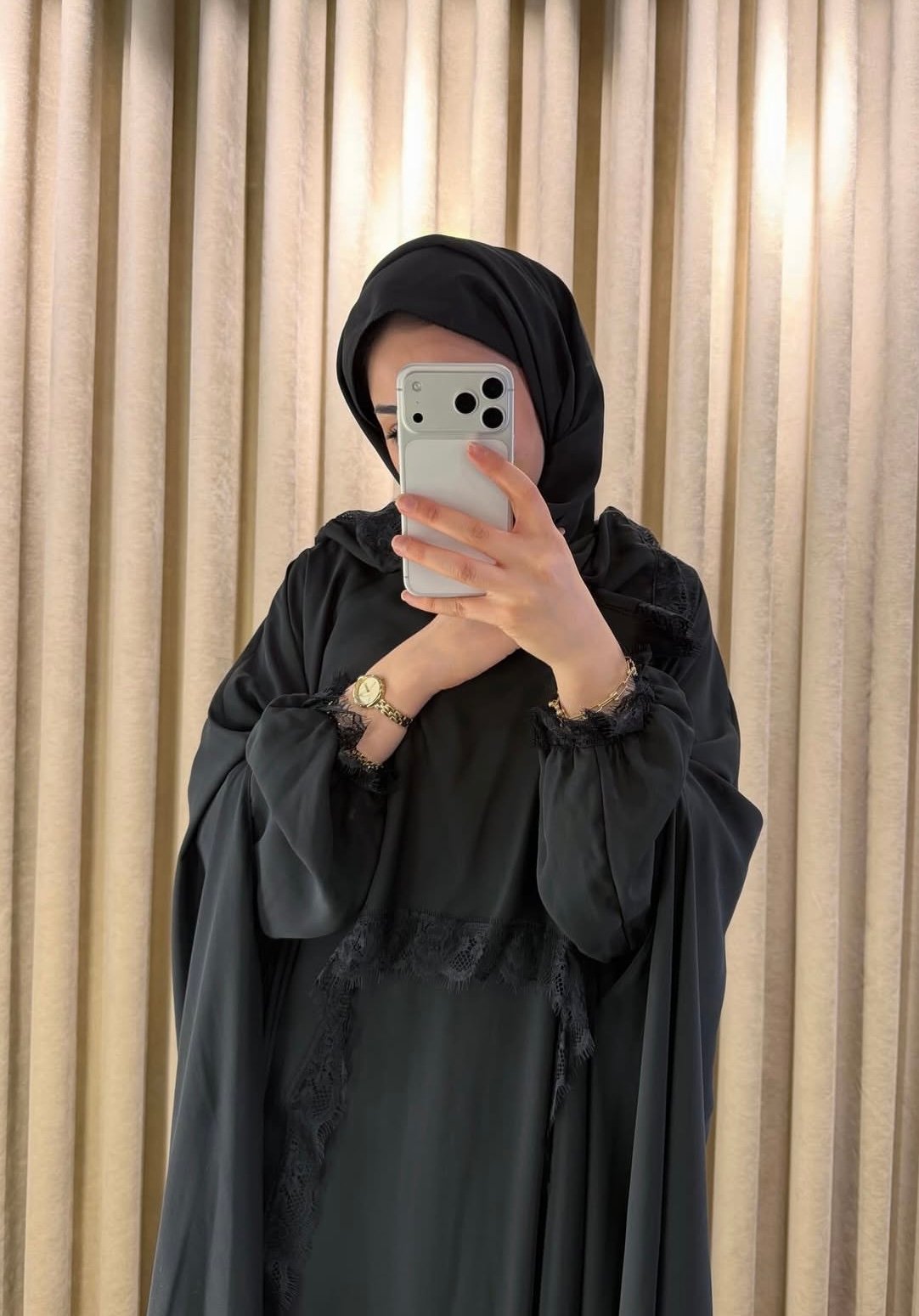 Ayzin Abaya 