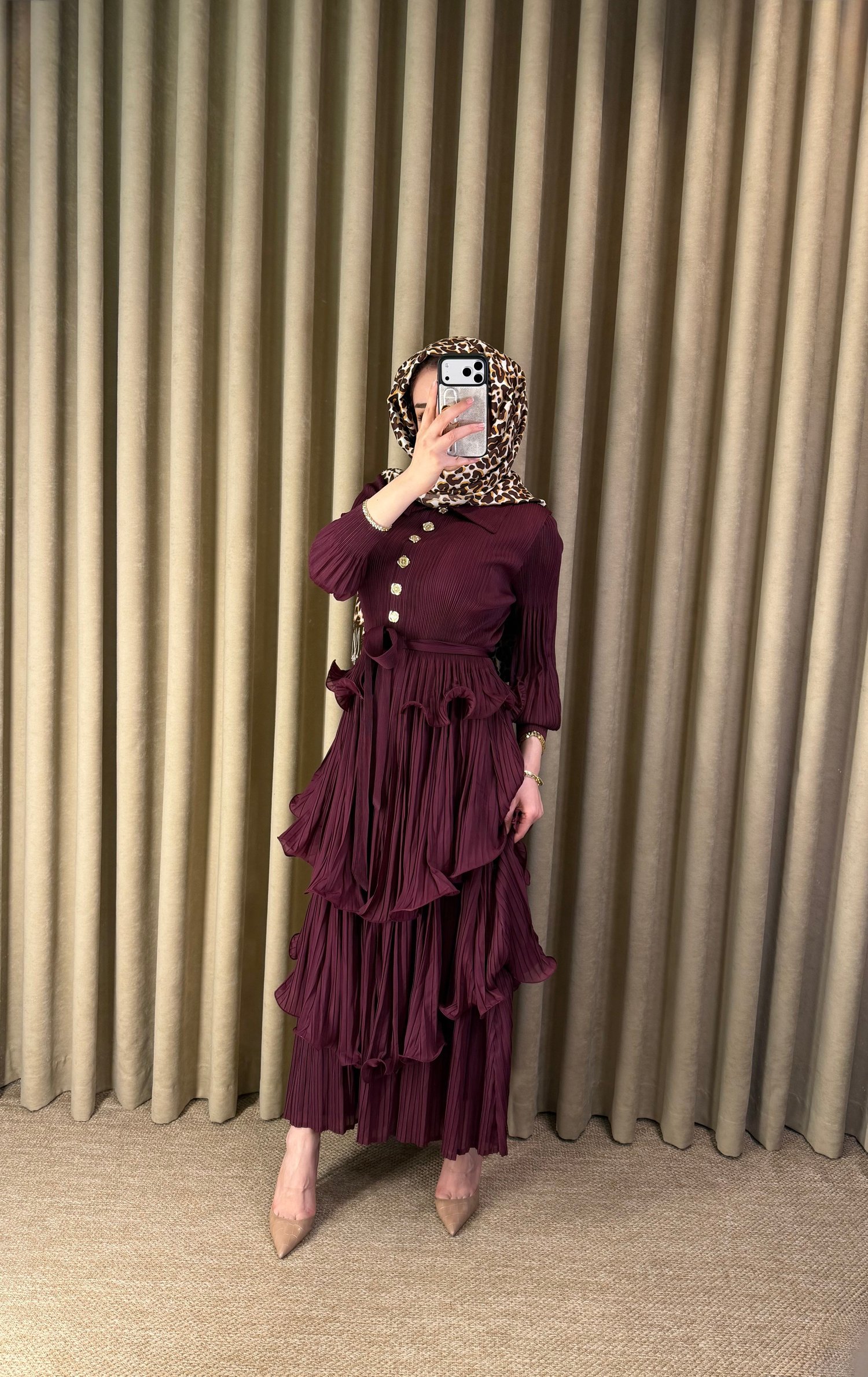 Cherry Elbise 