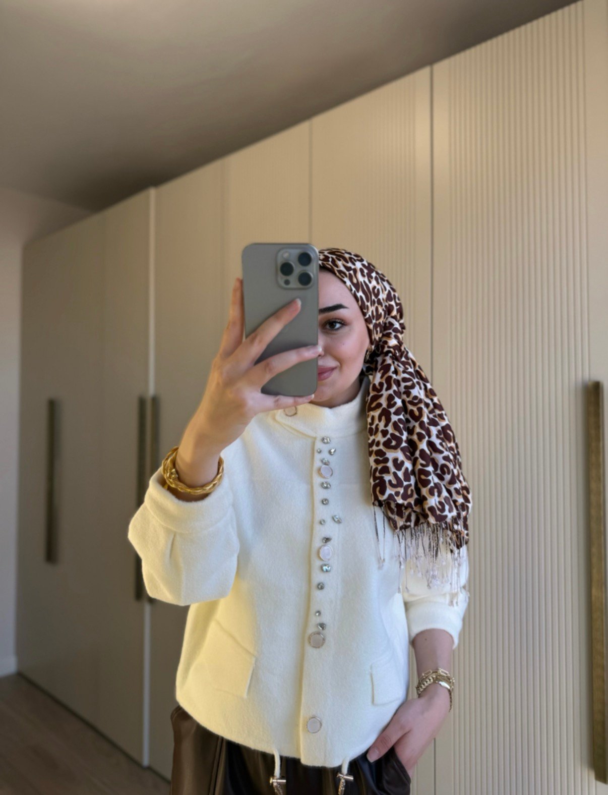 Krem Angora Taşlı Tasarım Ceket