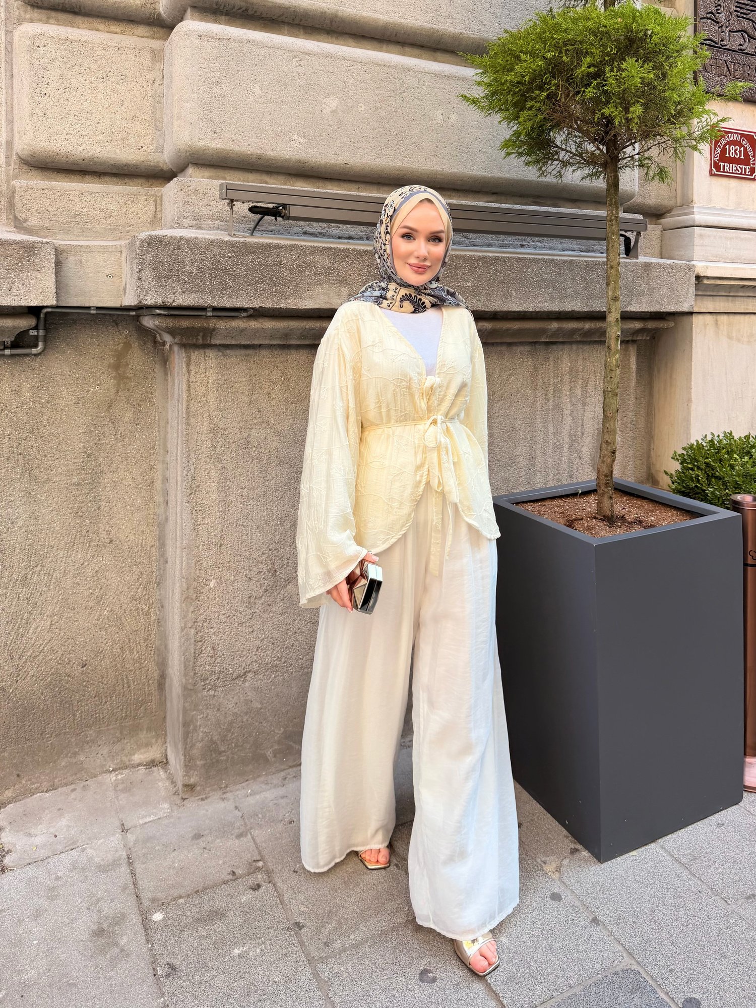 BERRA PANTOLONLU TAKIM | SARI