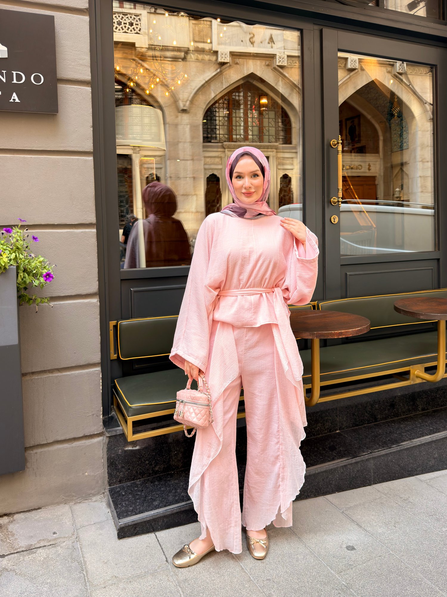 SELEN TAKIM | PEMBE